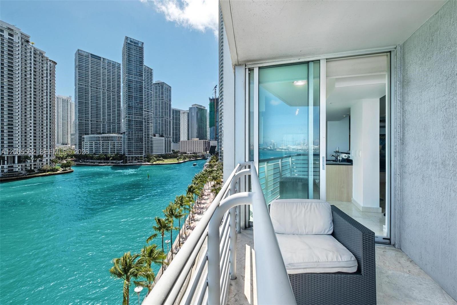 325 S Biscayne Blvd #823 Miami, FL 33131