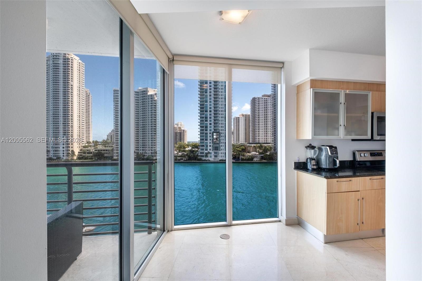 325 S Biscayne Blvd #823 Miami, FL 33131