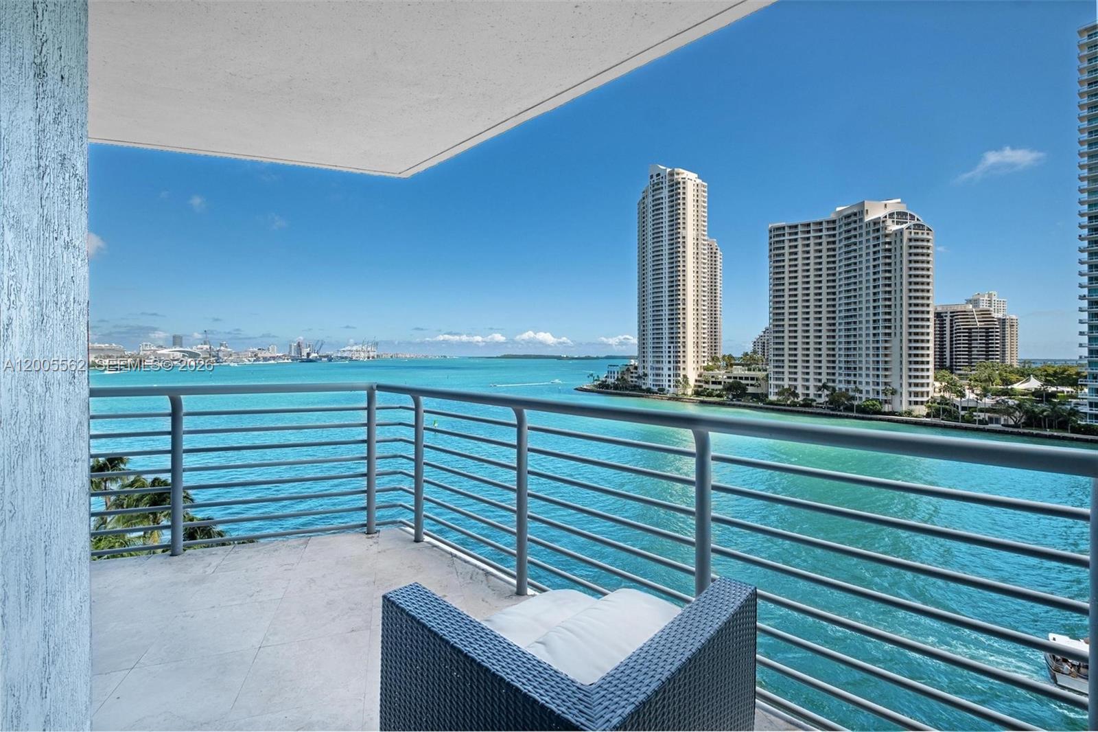 325 S Biscayne Blvd #823 Miami, FL 33131