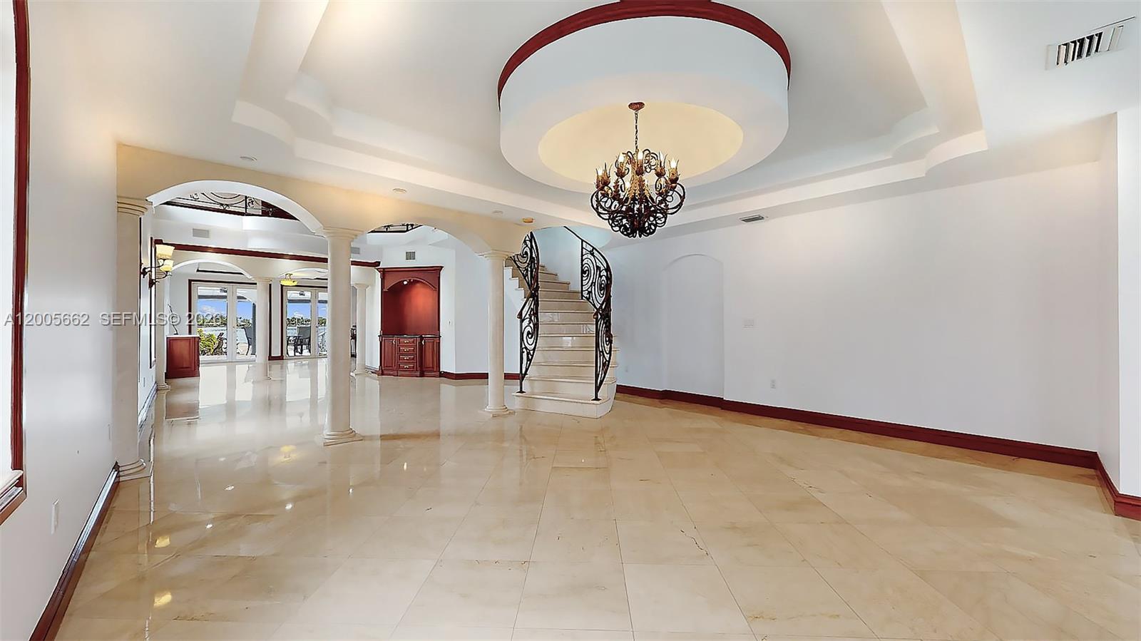1131 Stillwater Dr Miami Beach, FL 33141