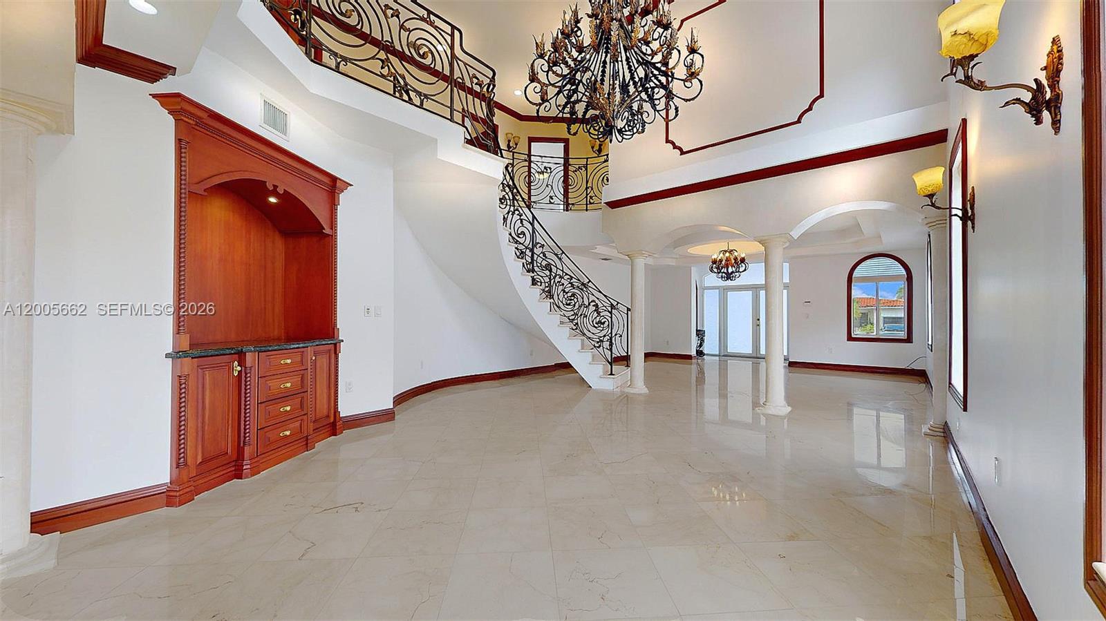 1131 Stillwater Dr Miami Beach, FL 33141