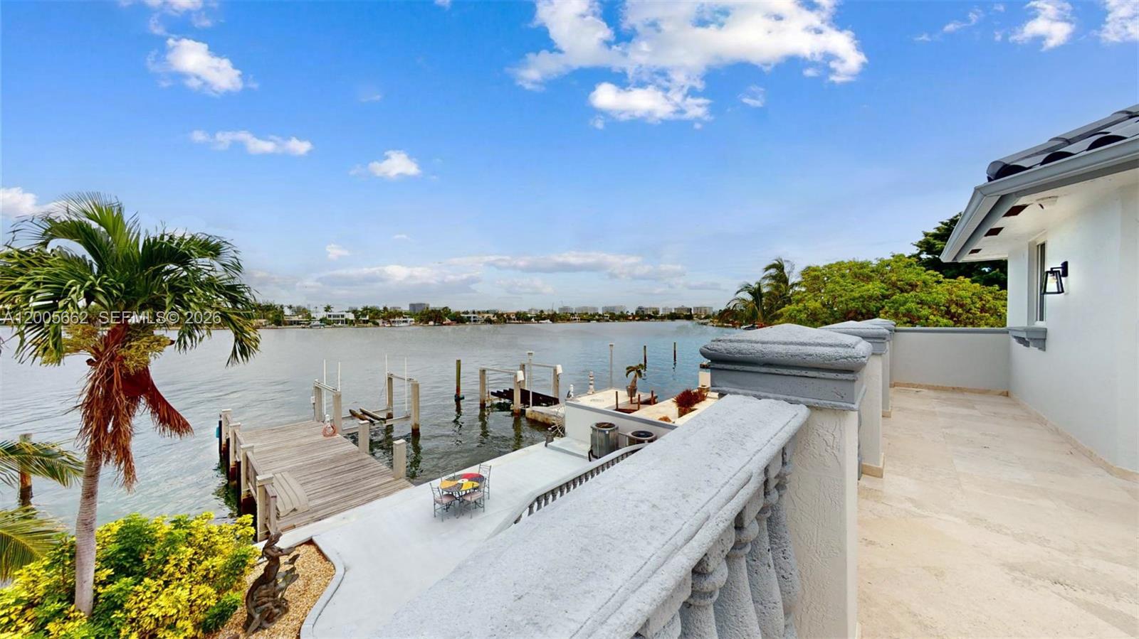 1131 Stillwater Dr Miami Beach, FL 33141