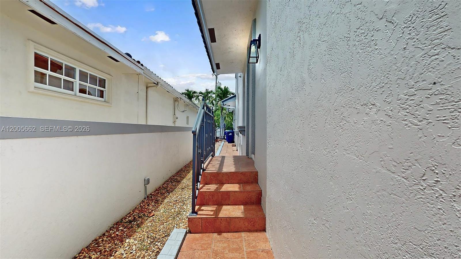 1131 Stillwater Dr Miami Beach, FL 33141