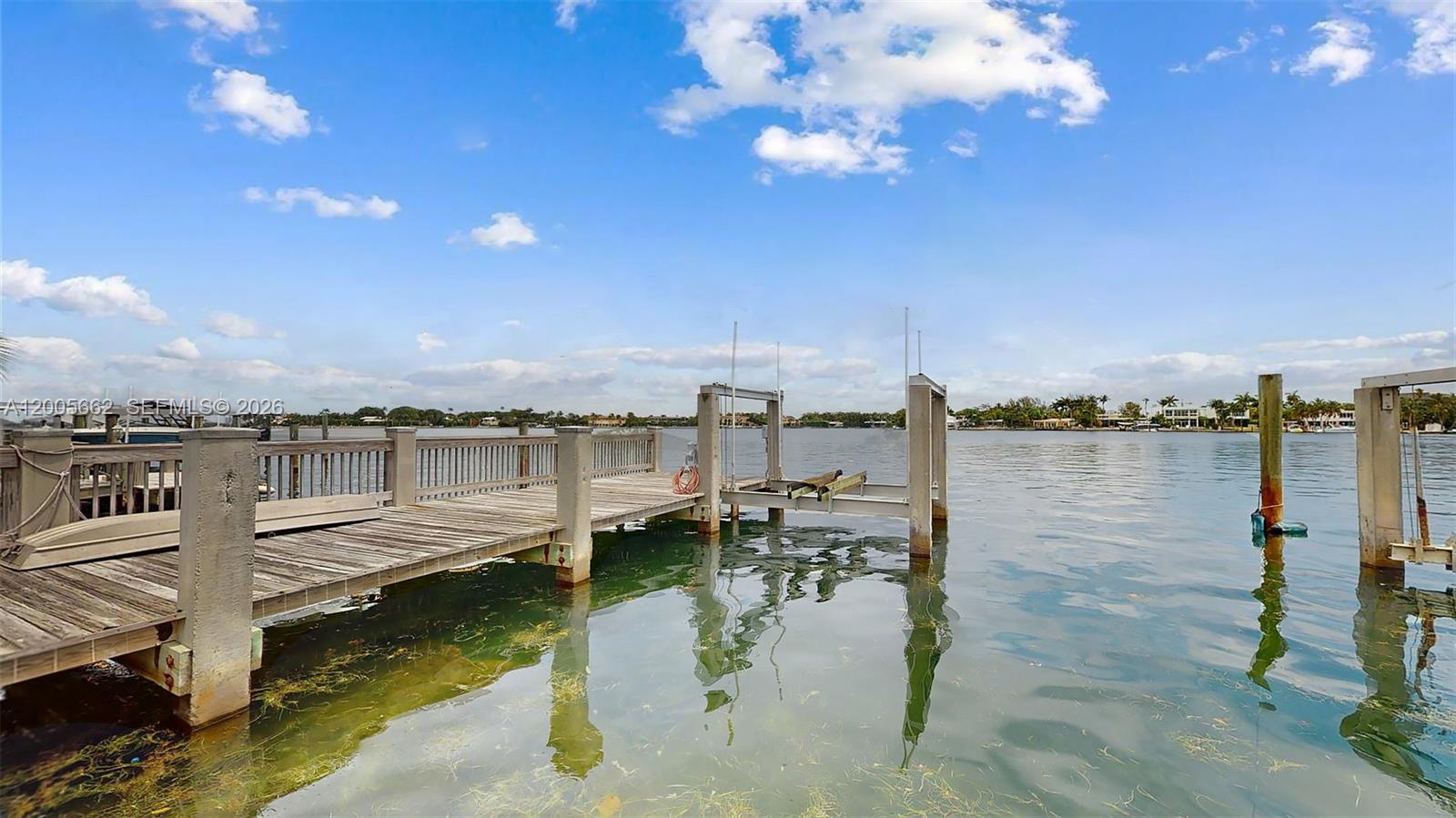 1131 Stillwater Dr Miami Beach, FL 33141