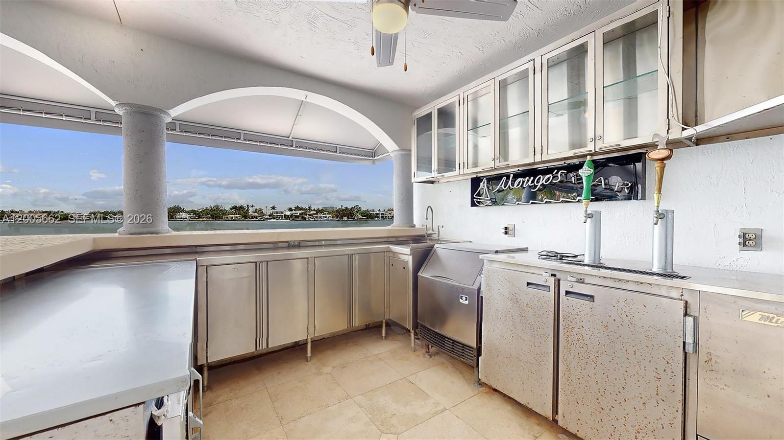 1131 Stillwater Dr Miami Beach, FL 33141