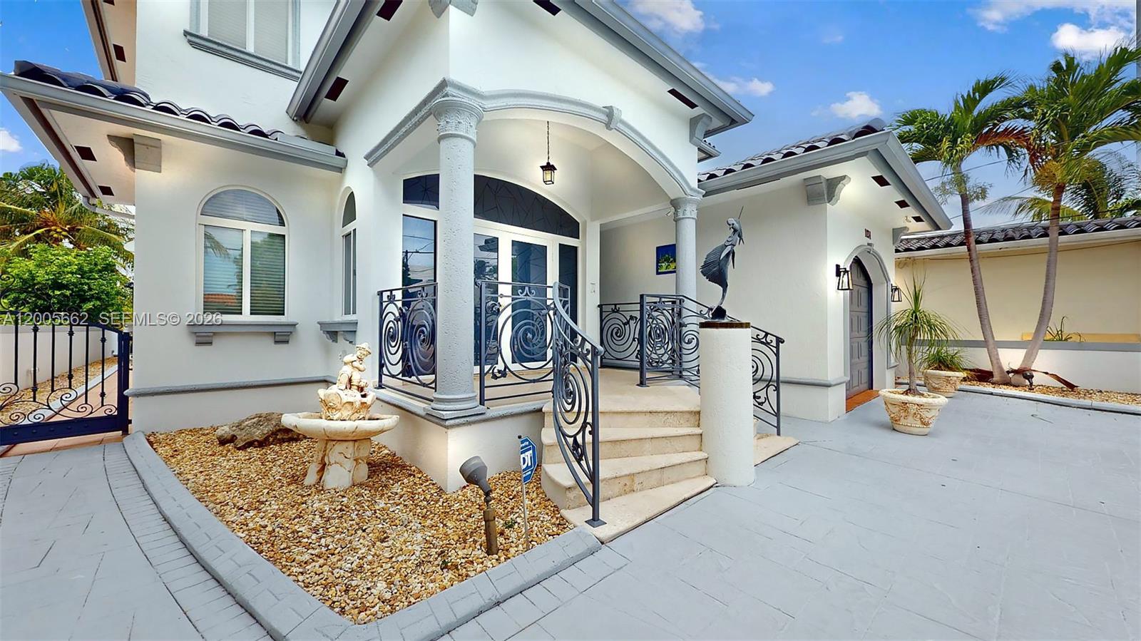 1131 Stillwater Dr Miami Beach, FL 33141