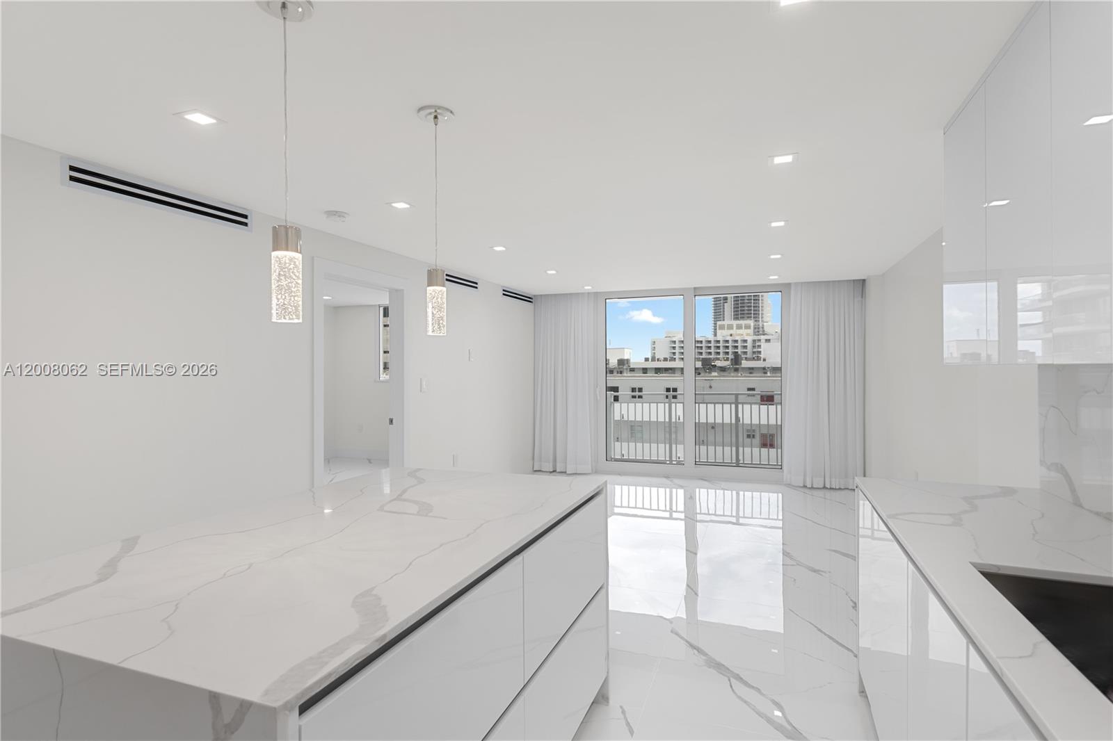 345 Ocean Dr #708 Miami Beach, FL 33139
