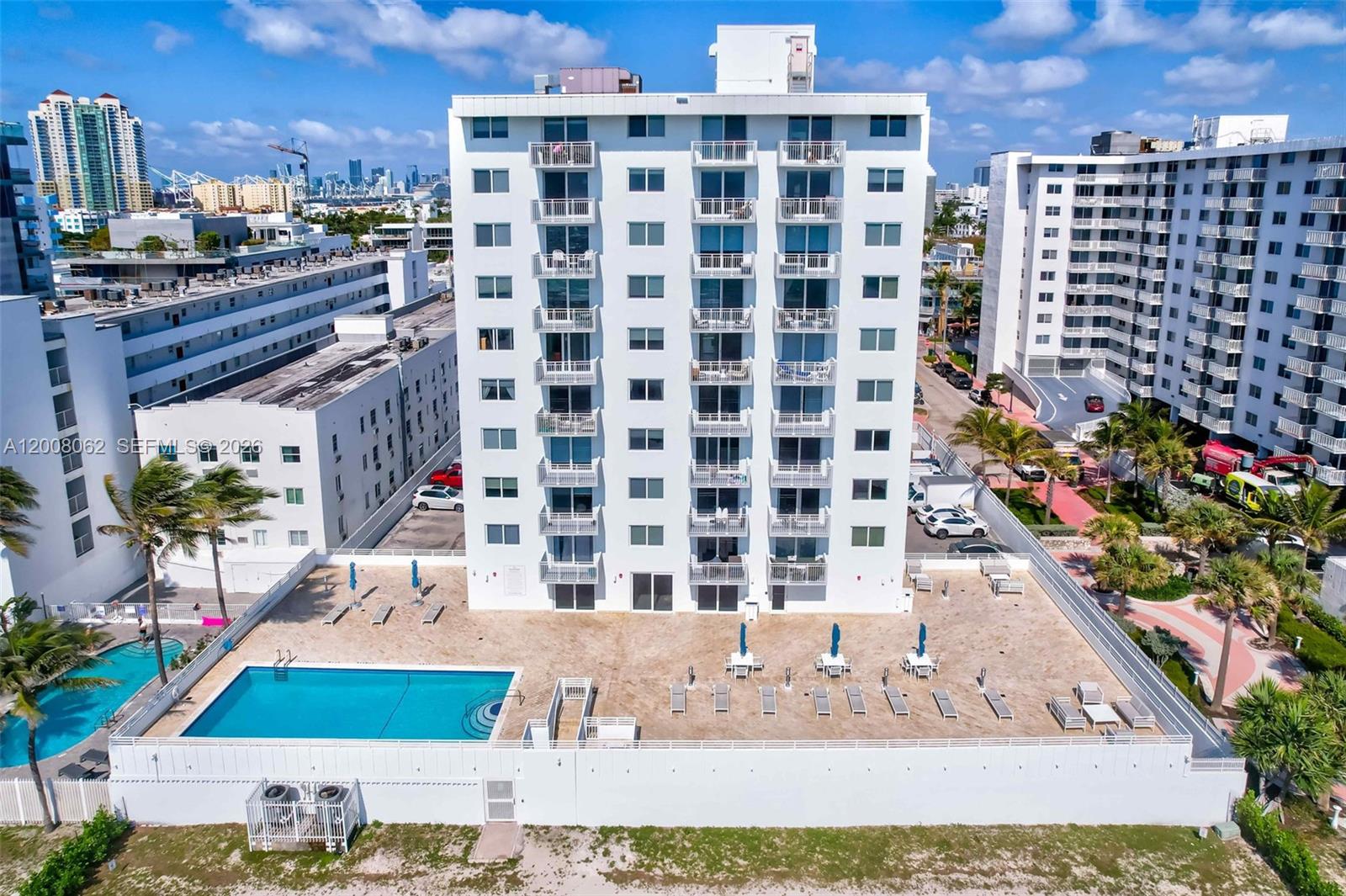 345 Ocean Dr #708 Miami Beach, FL 33139