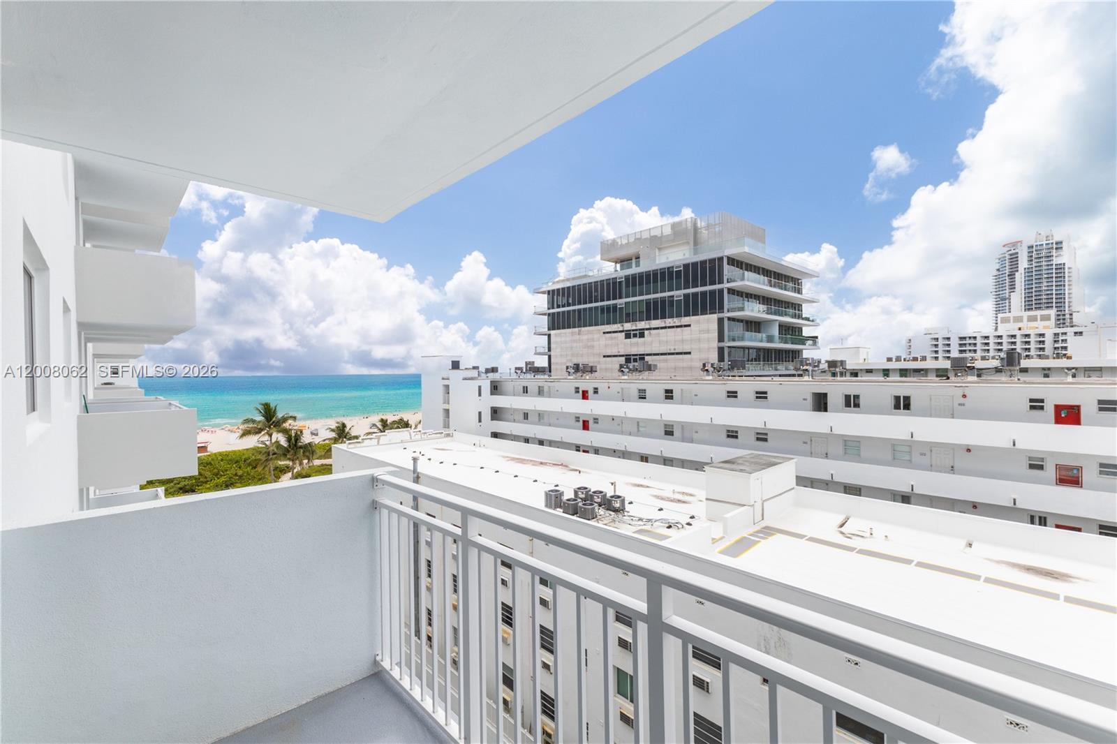 345 Ocean Dr #708 Miami Beach, FL 33139