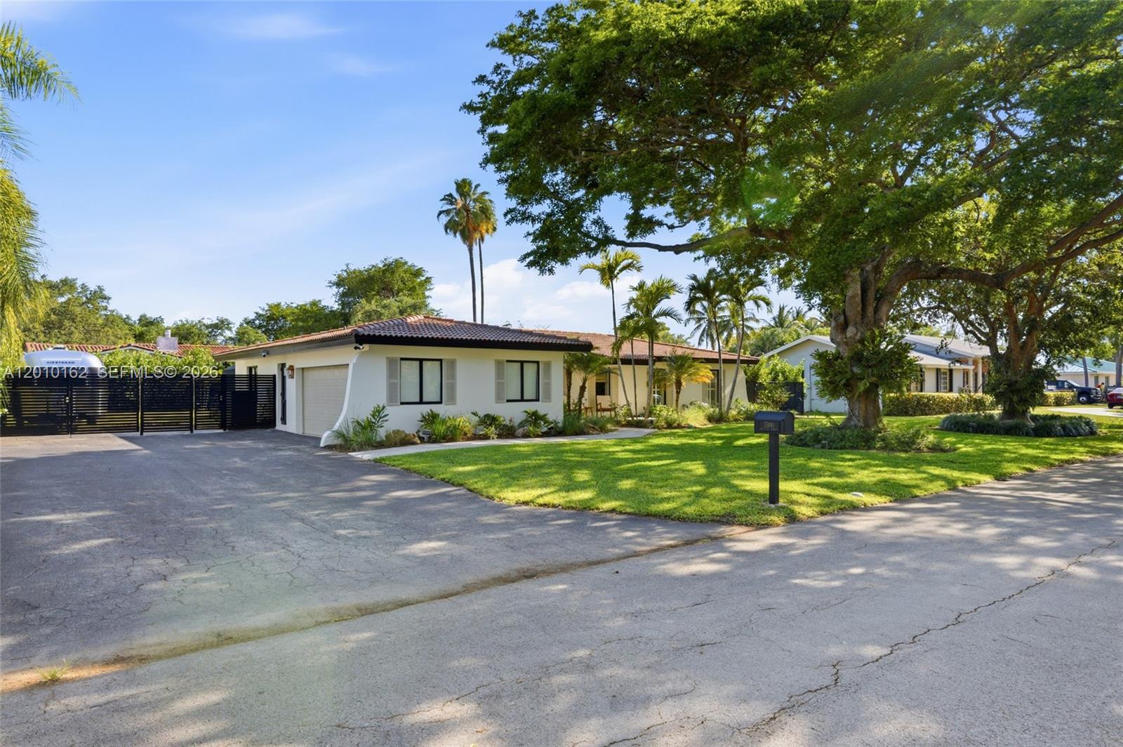 7500 SW 175th St Palmetto Bay, FL 33157