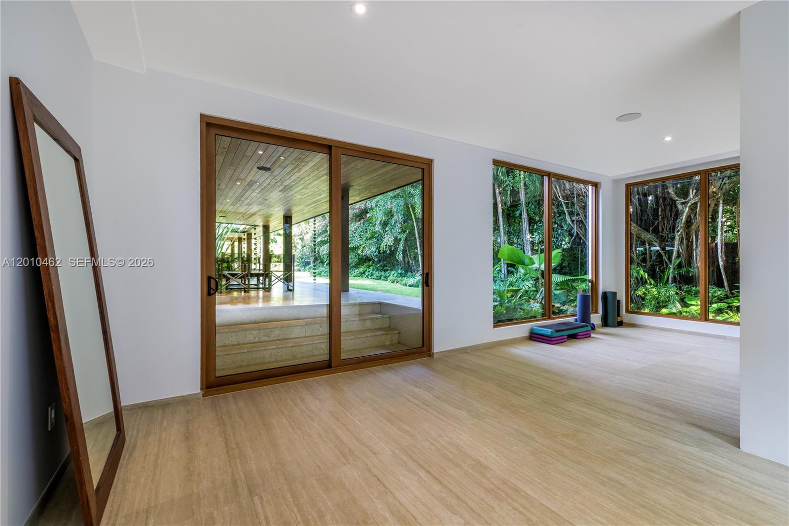 3600 Stewart Ave Miami, FL 33133