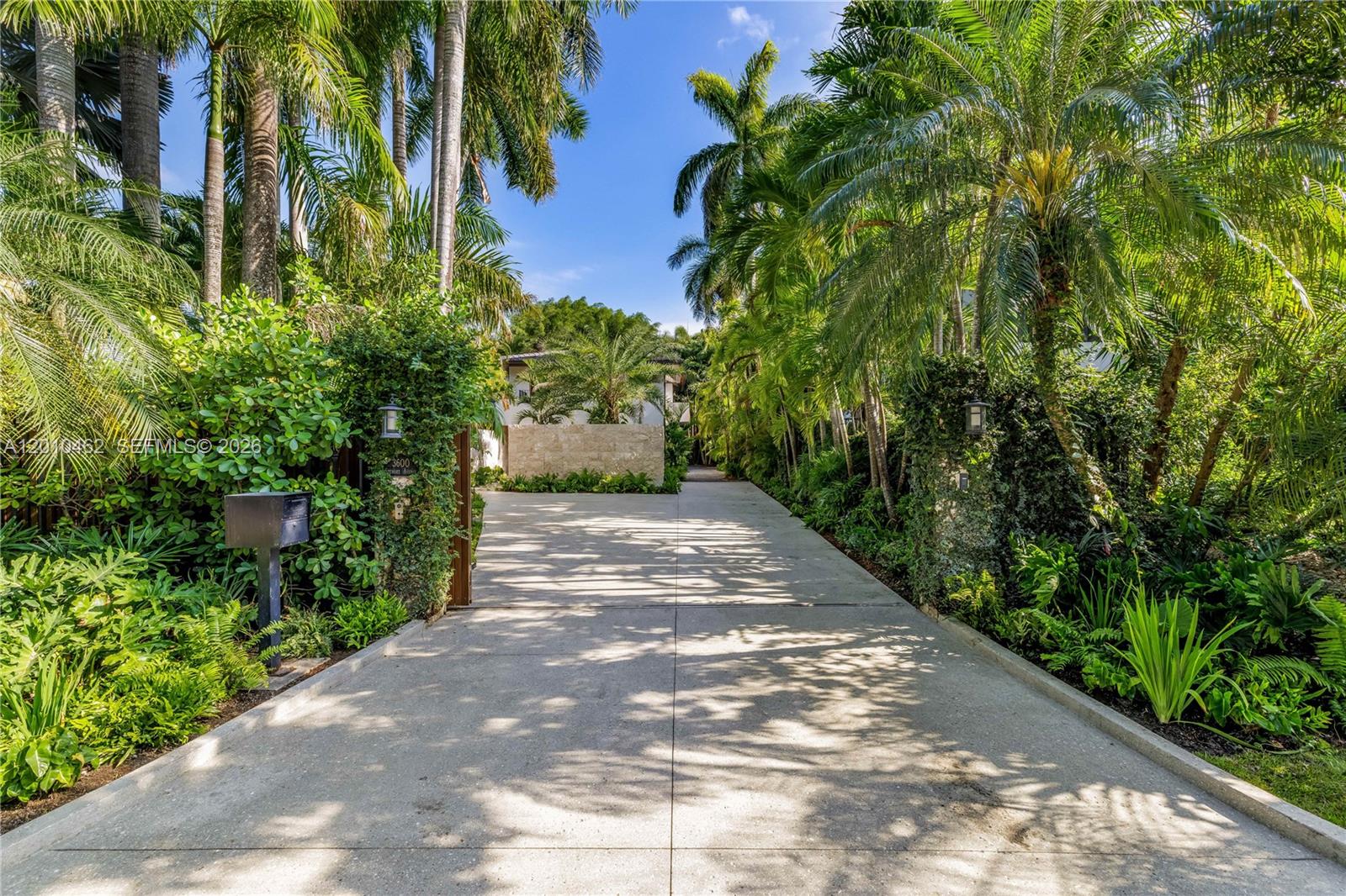 3600 Stewart Ave Miami, FL 33133