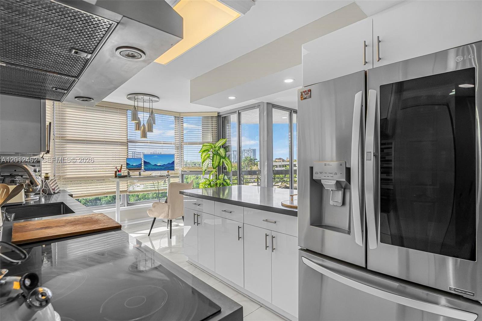 3500 Mystic Pointe Dr #604 Aventura, FL 33180