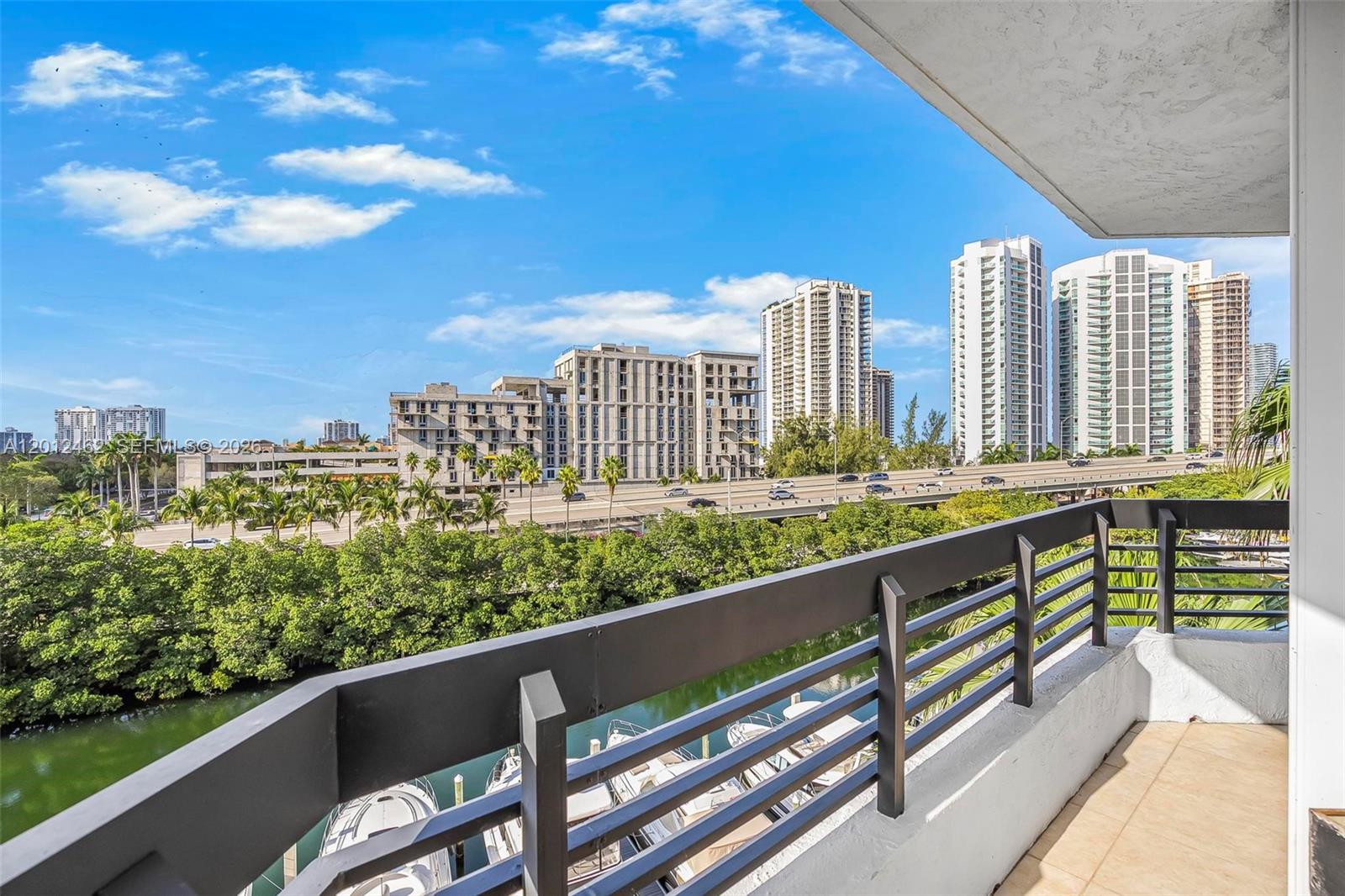 3500 Mystic Pointe Dr #604 Aventura, FL 33180