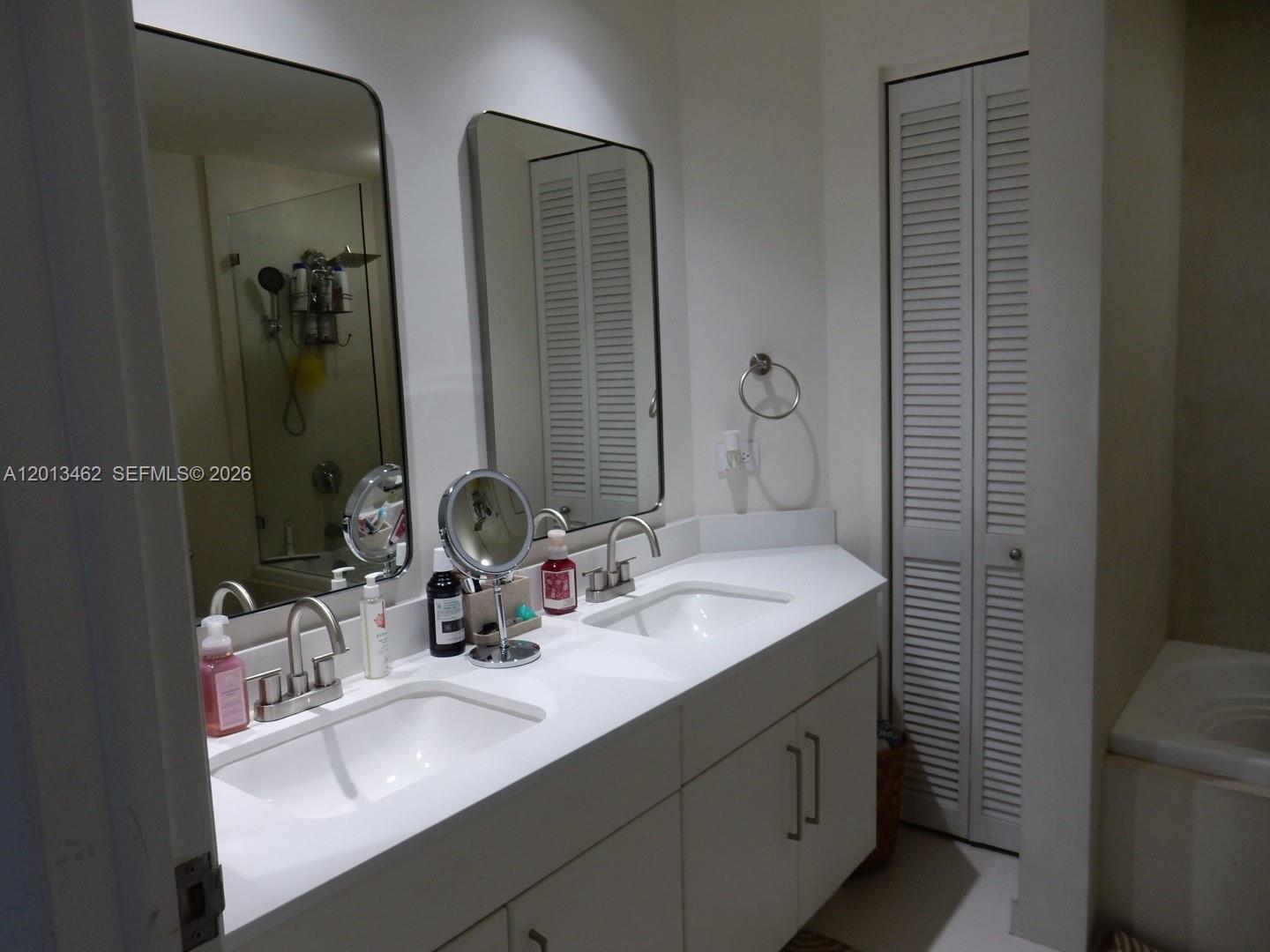 801 Brickell Key Blvd #1102 Miami, FL 33131