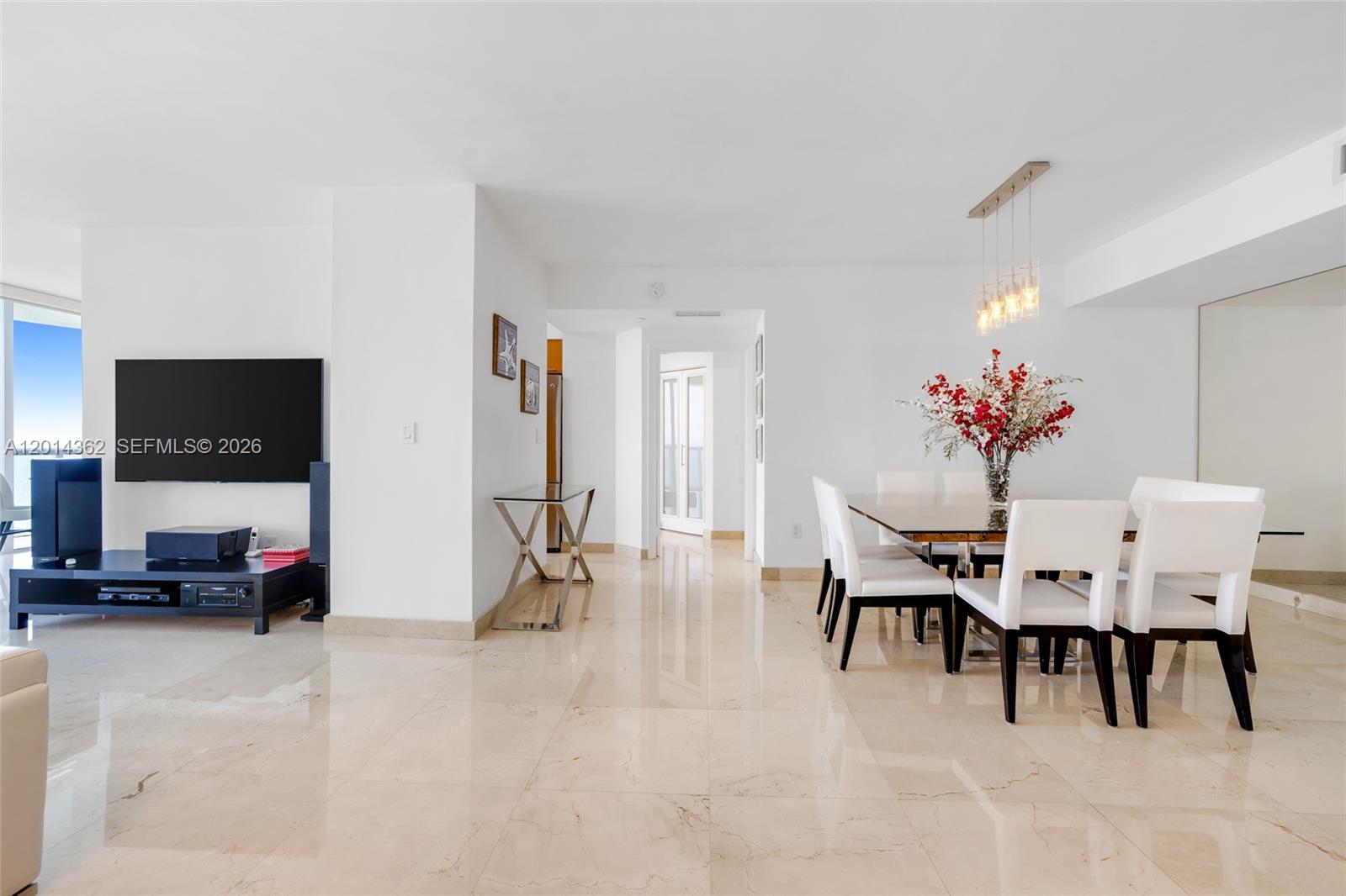 6365 Collins Ave #3202 Miami Beach, FL 33141
