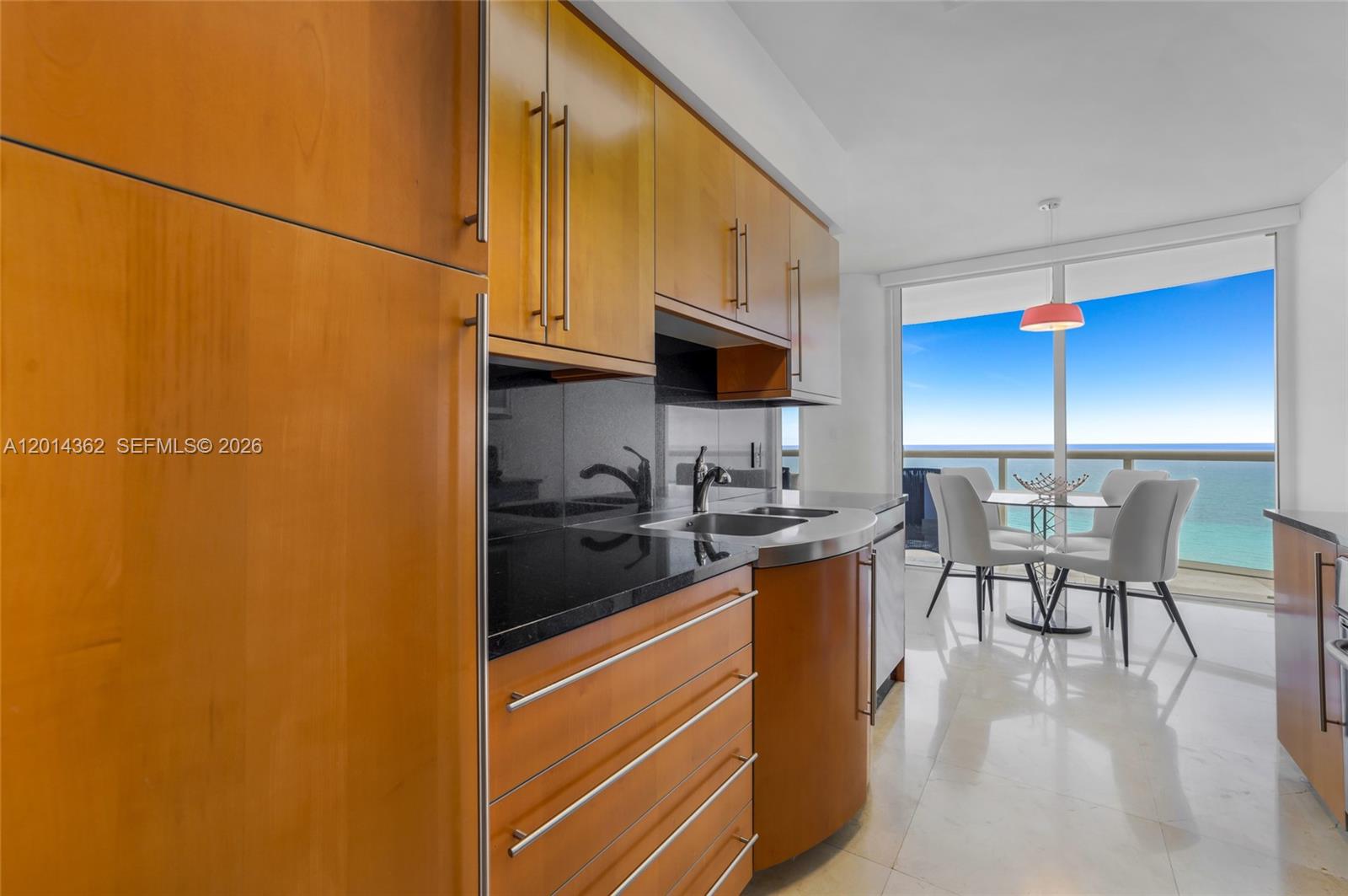 6365 Collins Ave #3202 Miami Beach, FL 33141
