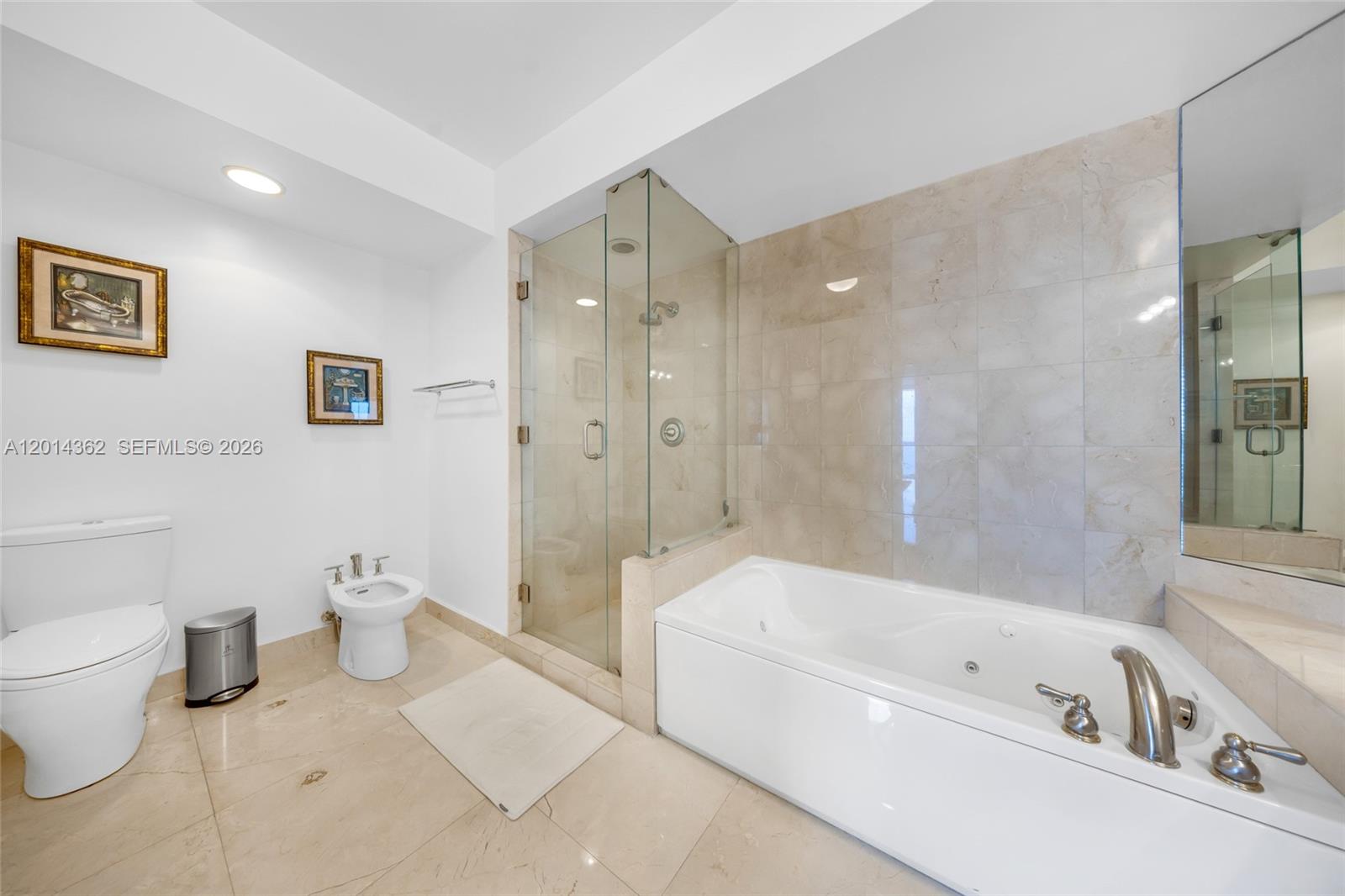 6365 Collins Ave #3202 Miami Beach, FL 33141