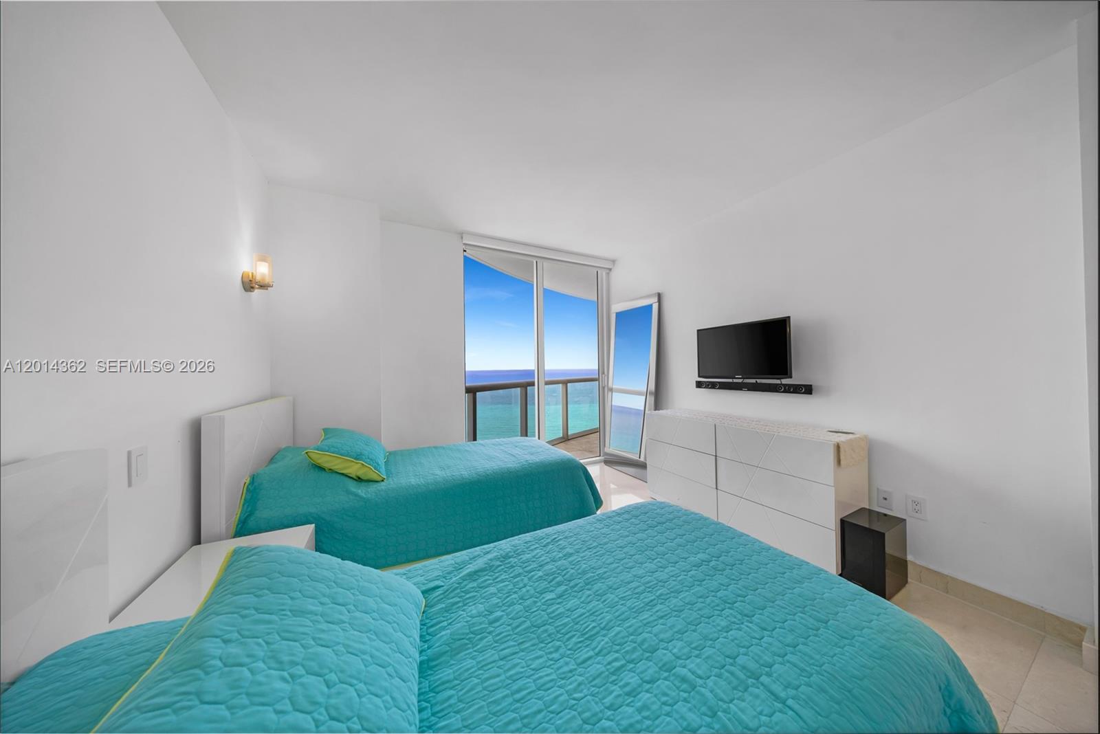6365 Collins Ave #3202 Miami Beach, FL 33141