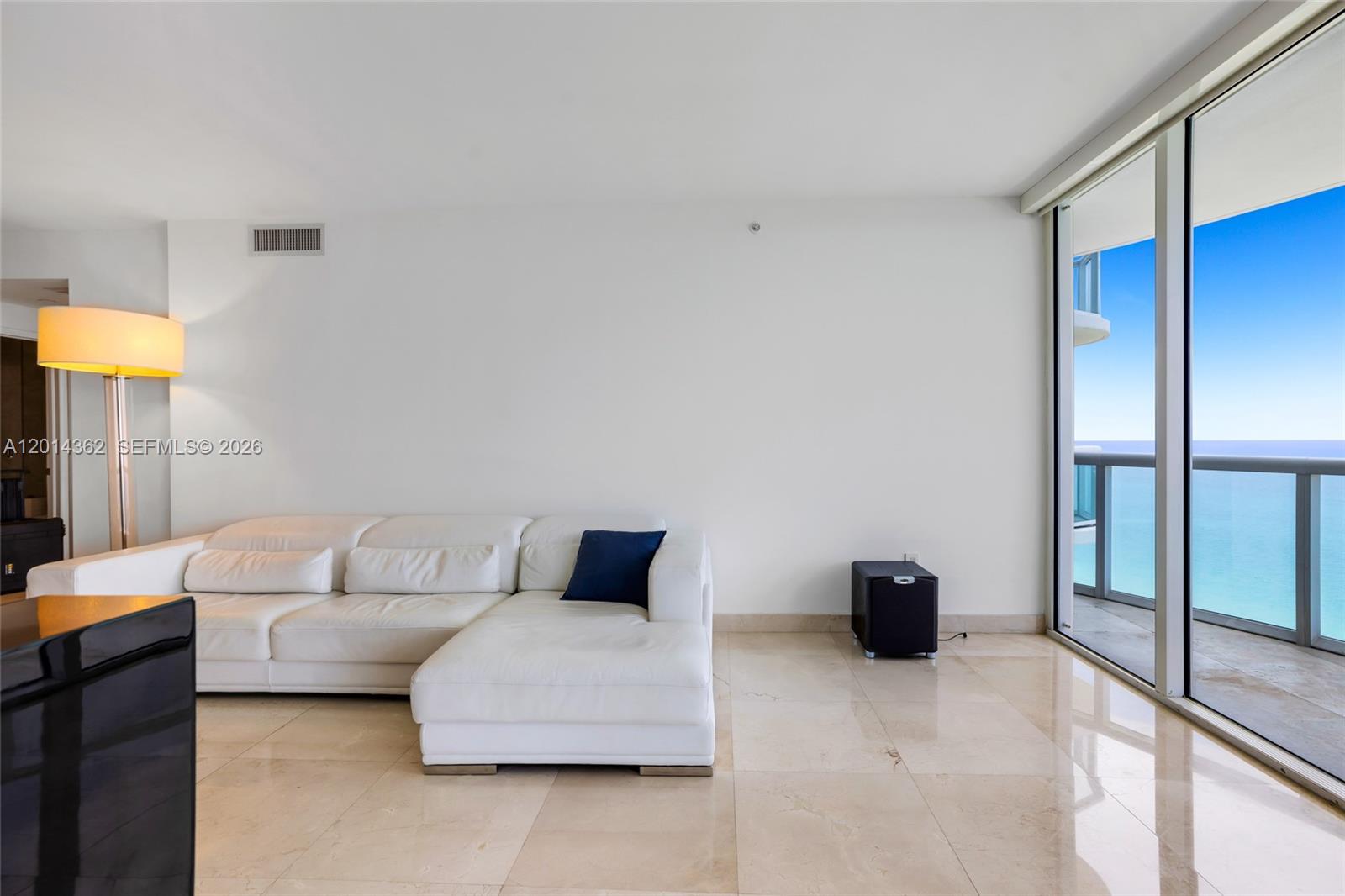 6365 Collins Ave #3202 Miami Beach, FL 33141