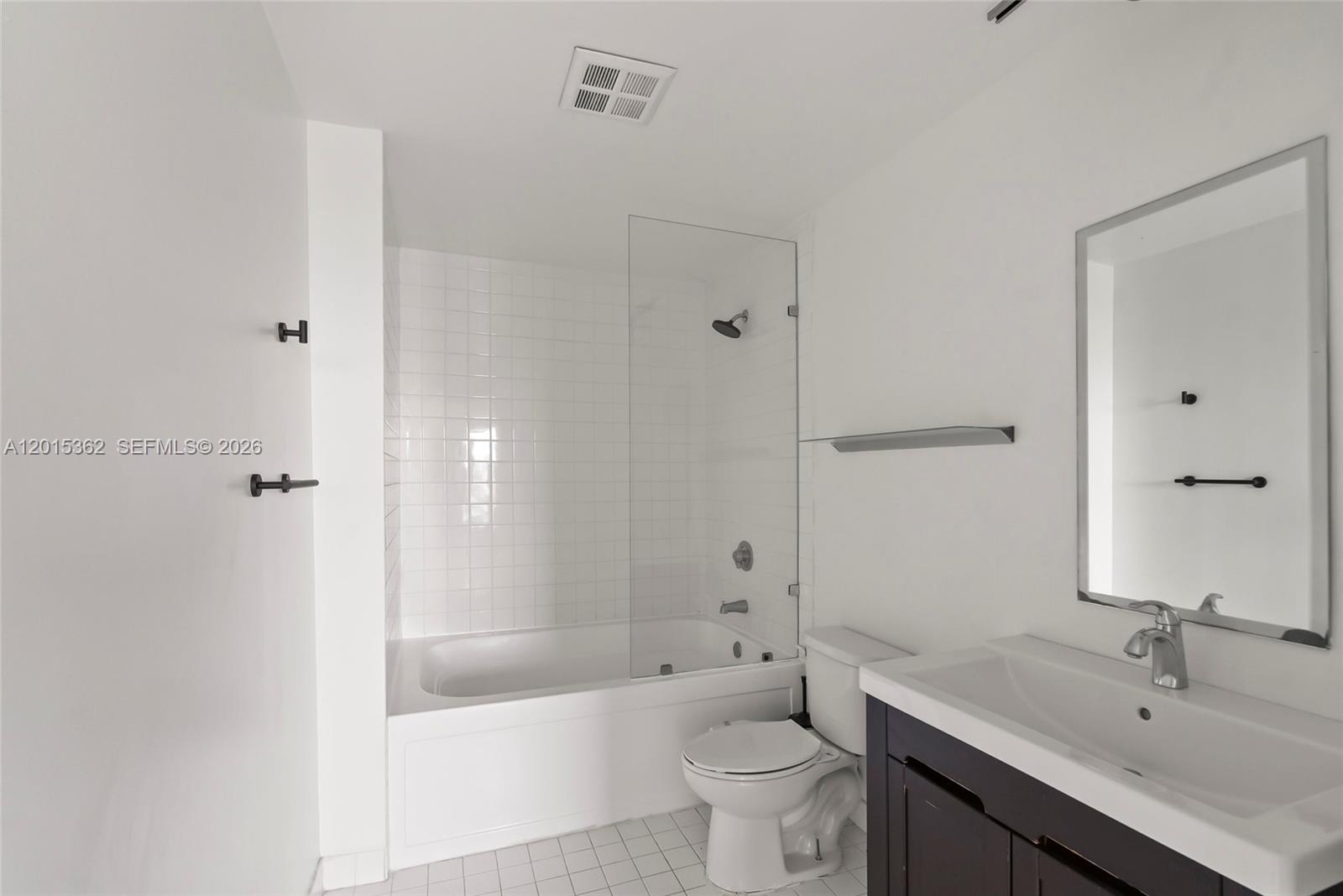 10 SW South Riv Dr #1006 Miami, FL 33130