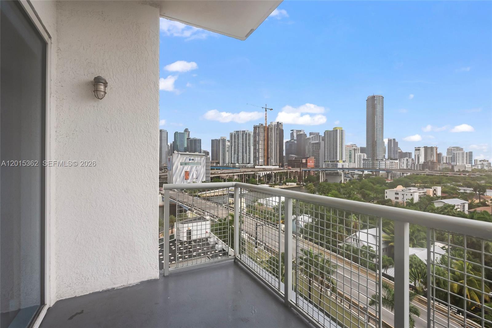 10 SW South Riv Dr #1006 Miami, FL 33130