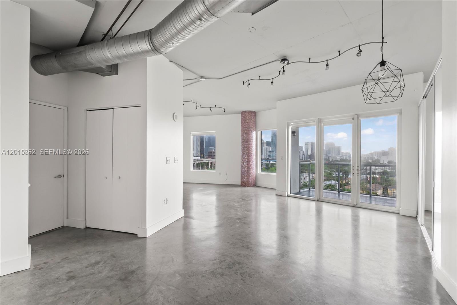 10 SW South Riv Dr #1006 Miami, FL 33130