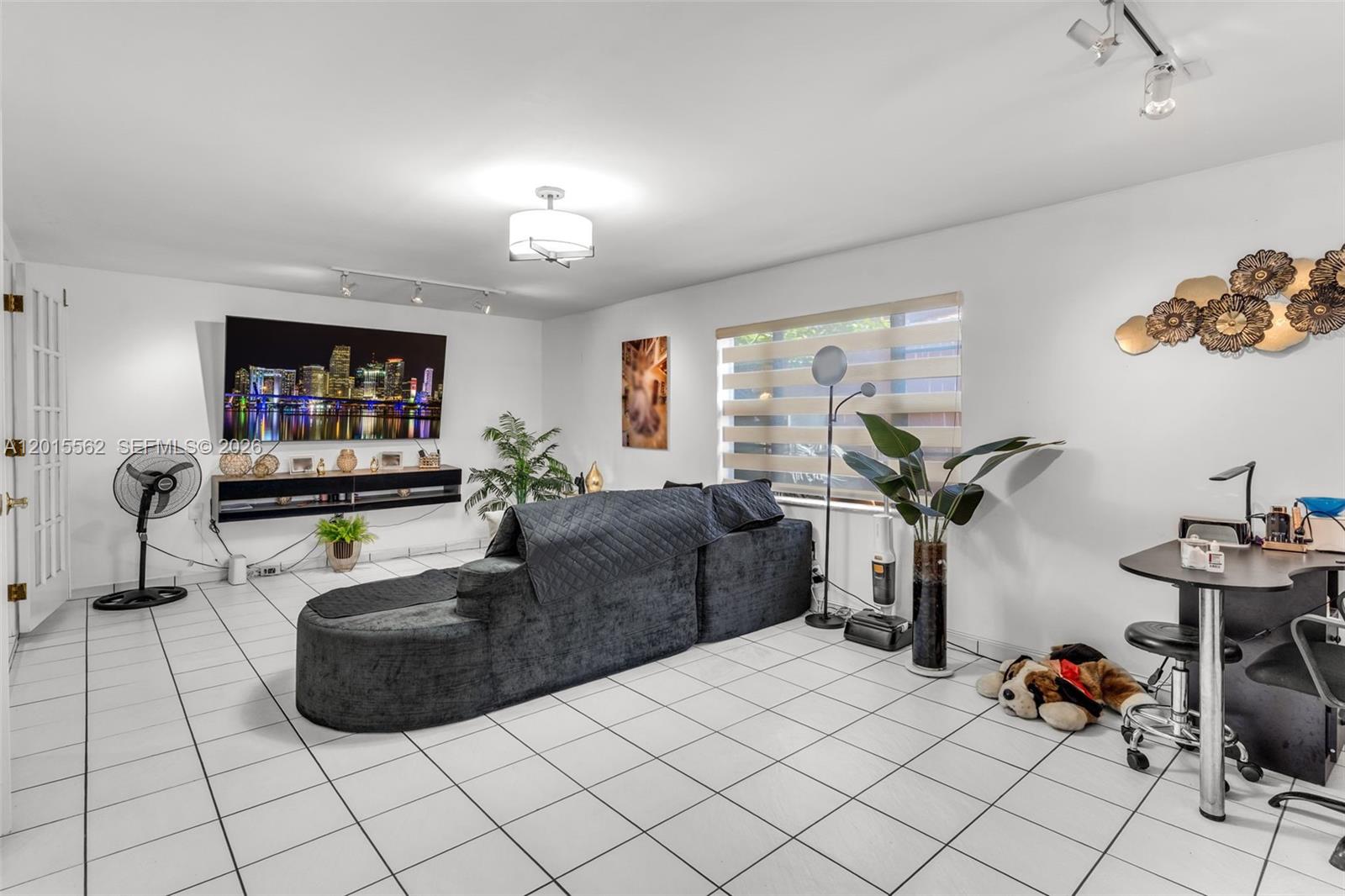 3270 SW 7th St Miami, FL 33135