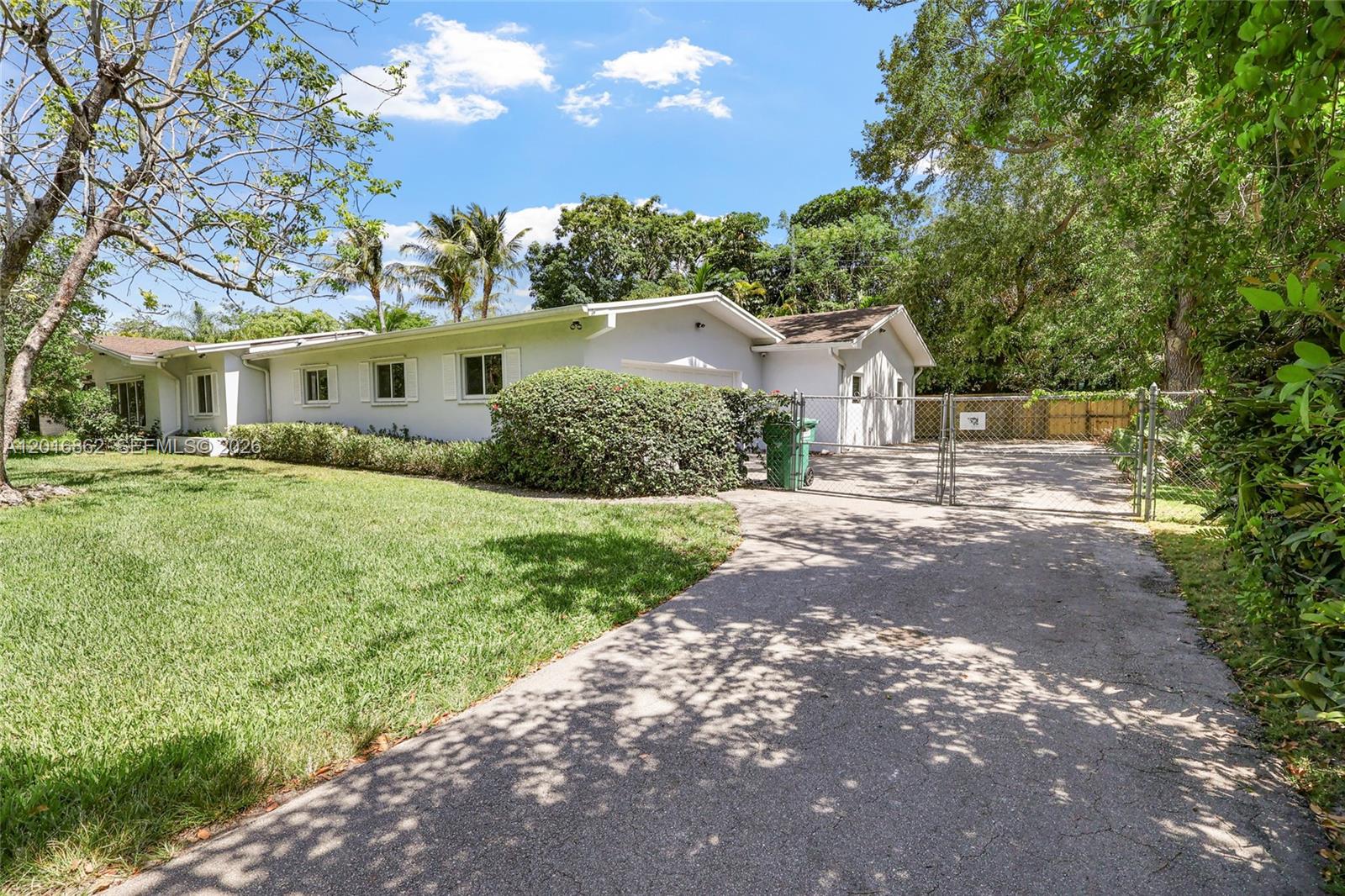 7800 SW 132nd St Pinecrest, FL 33156