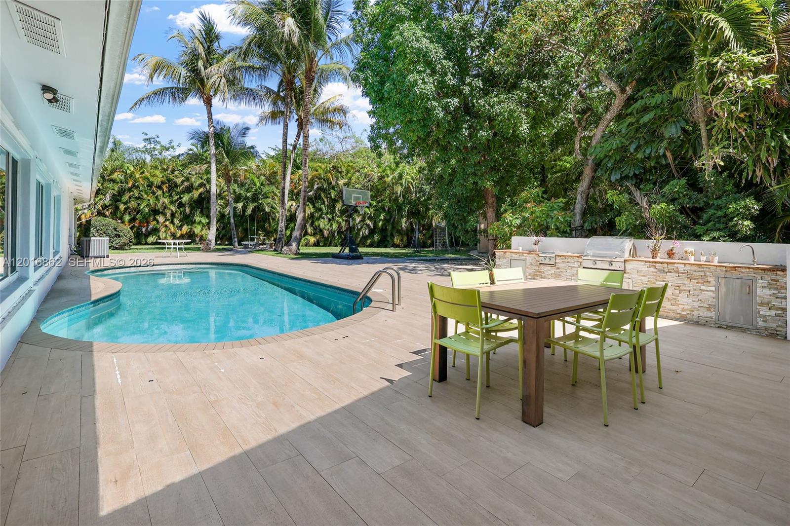 7800 SW 132nd St Pinecrest, FL 33156