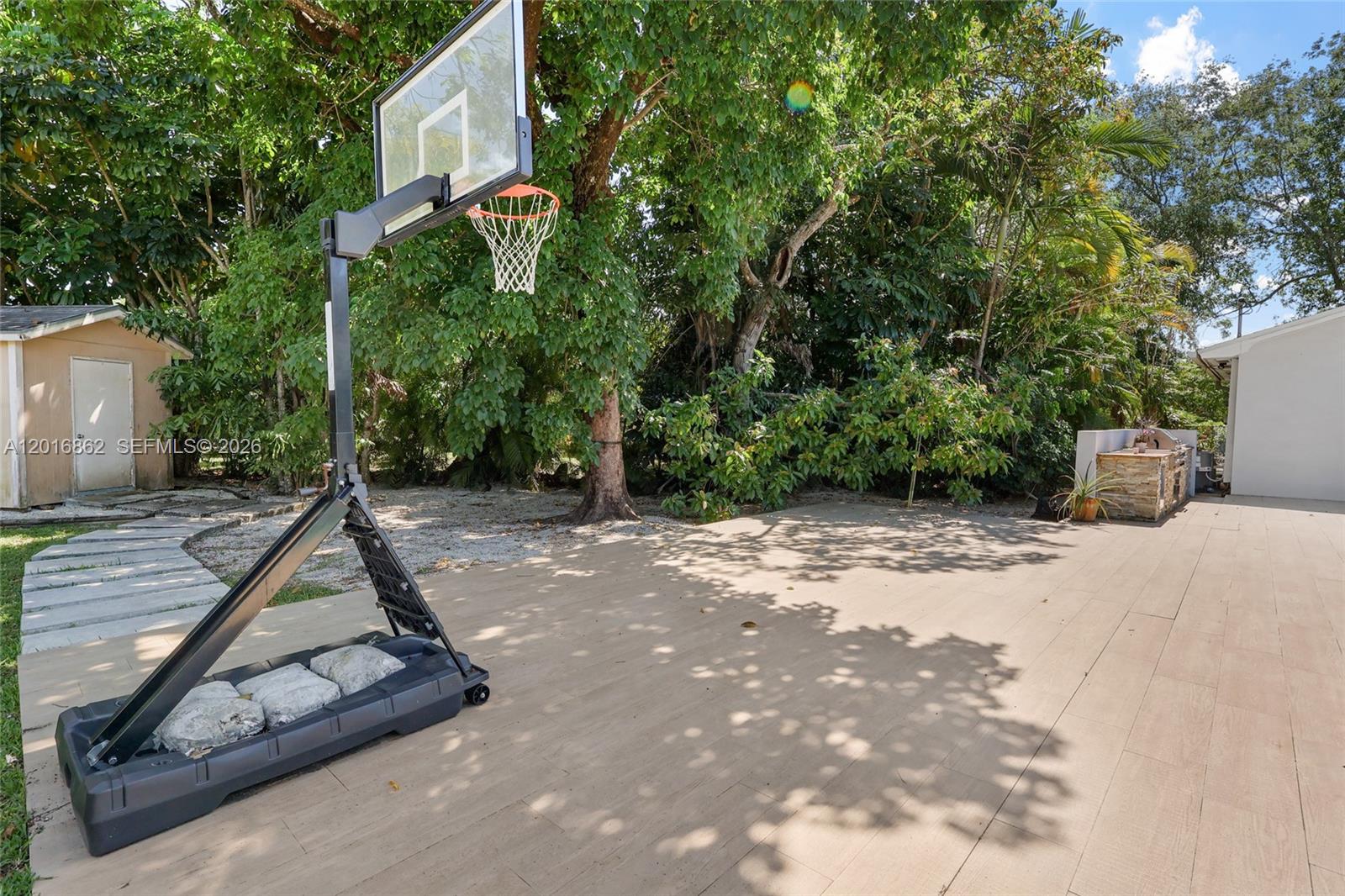 7800 SW 132nd St Pinecrest, FL 33156