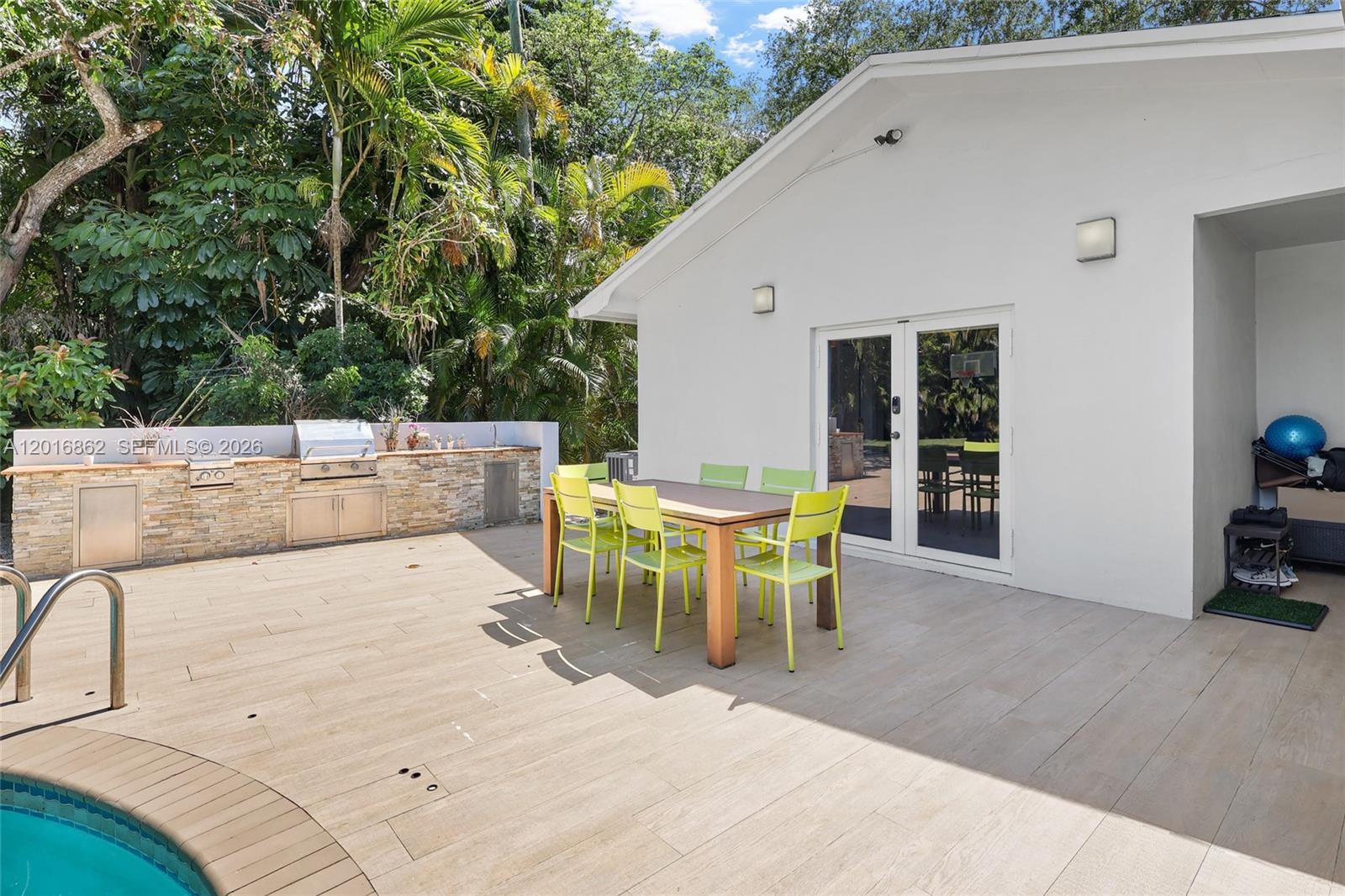 7800 SW 132nd St Pinecrest, FL 33156