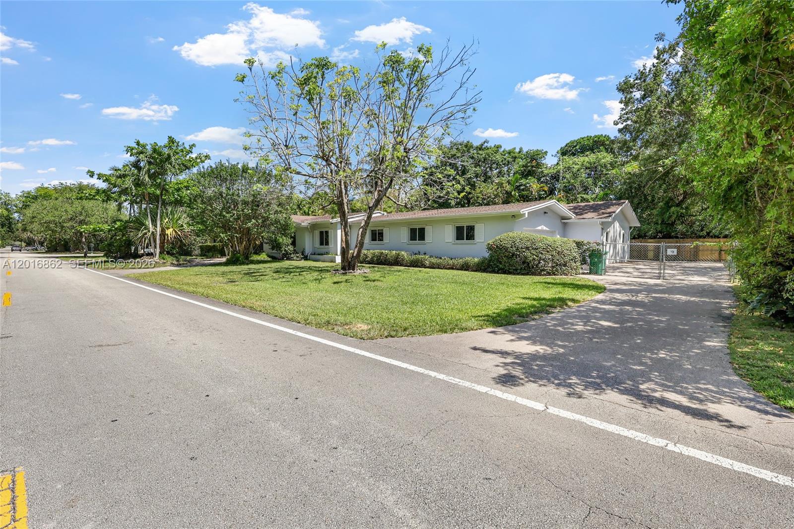7800 SW 132nd St Pinecrest, FL 33156