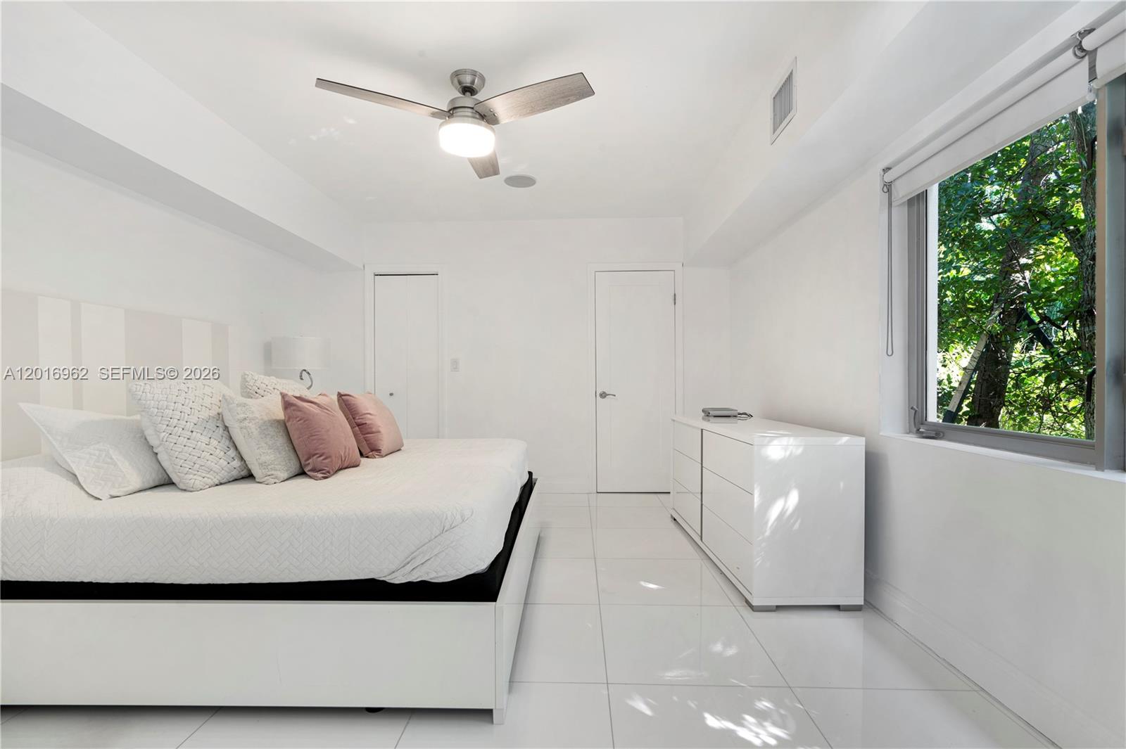 9380 Bay Dr Surfside, FL 33154