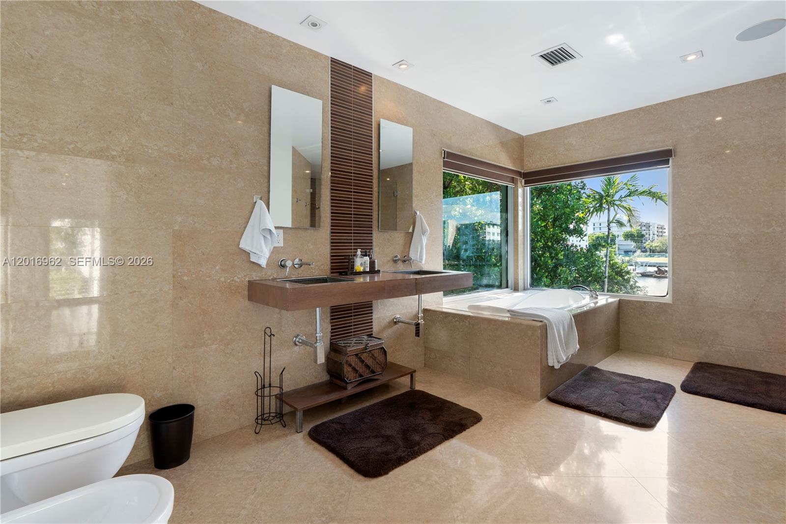 9380 Bay Dr Surfside, FL 33154
