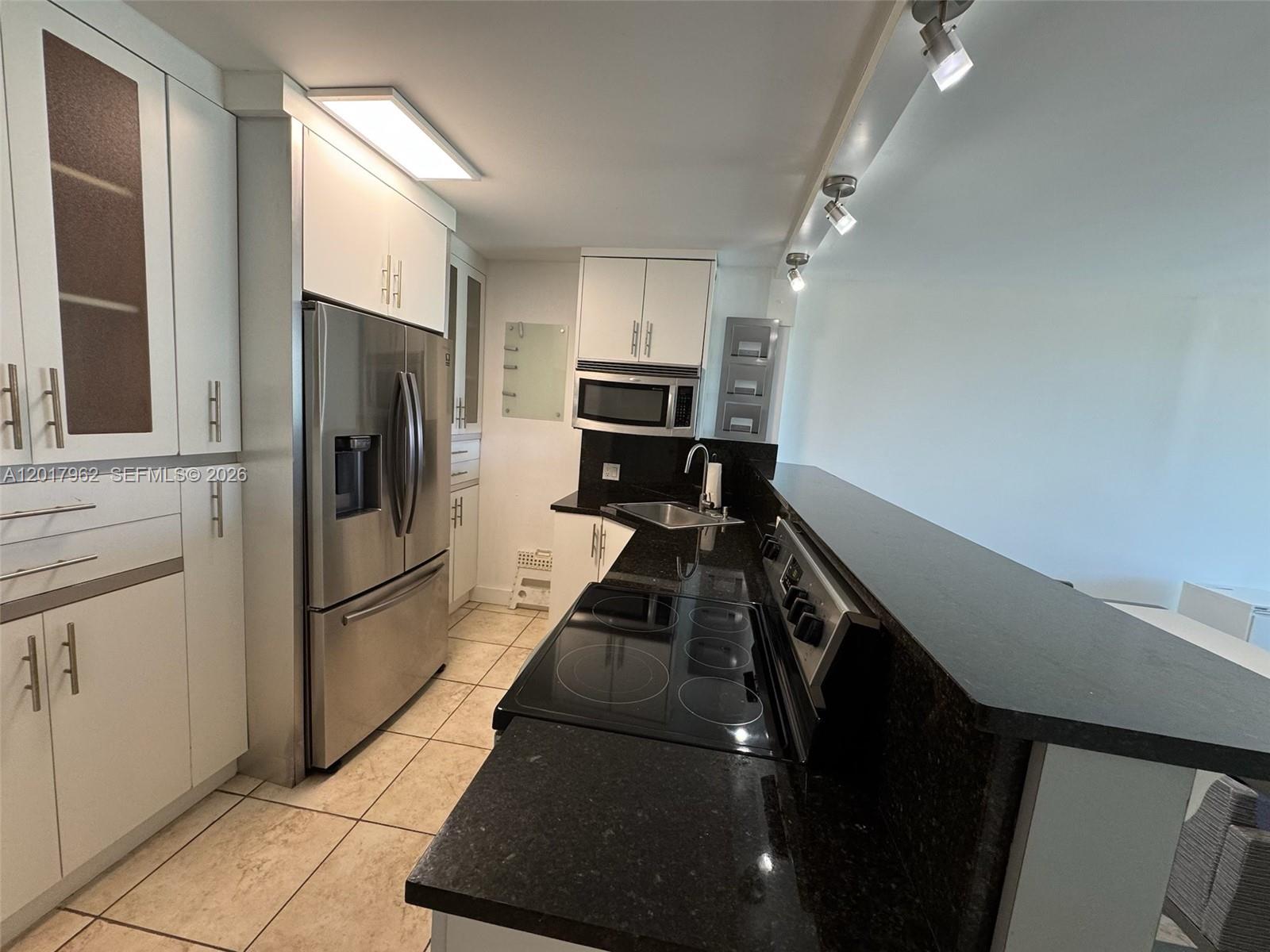 image Arlen House East10