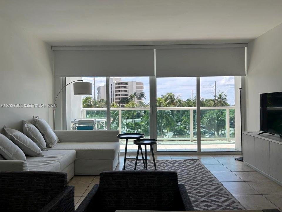 image Arlen House East14