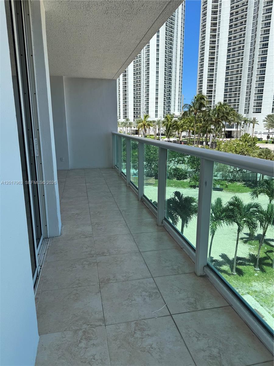 image Arlen House East19