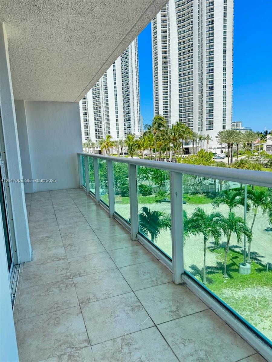 image Arlen House East20