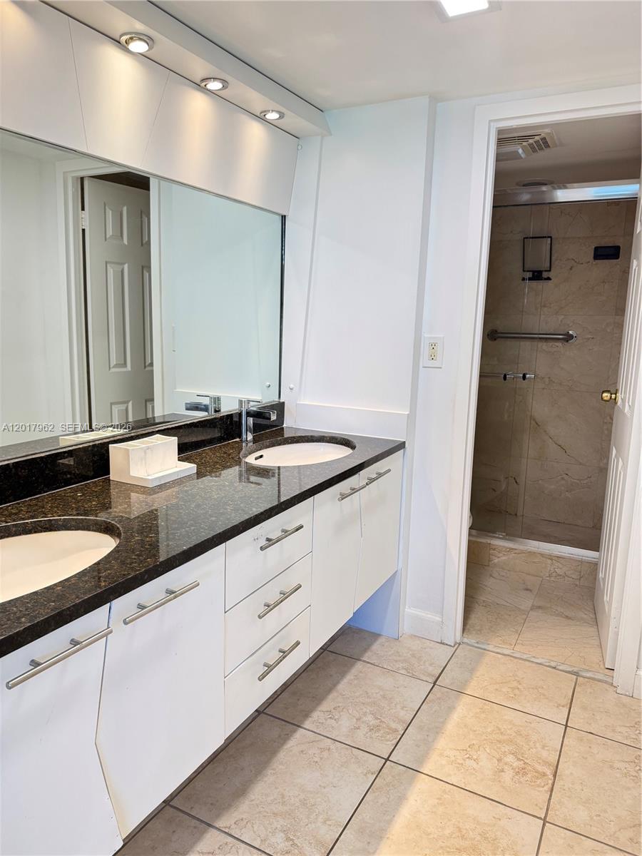 image Arlen House East24
