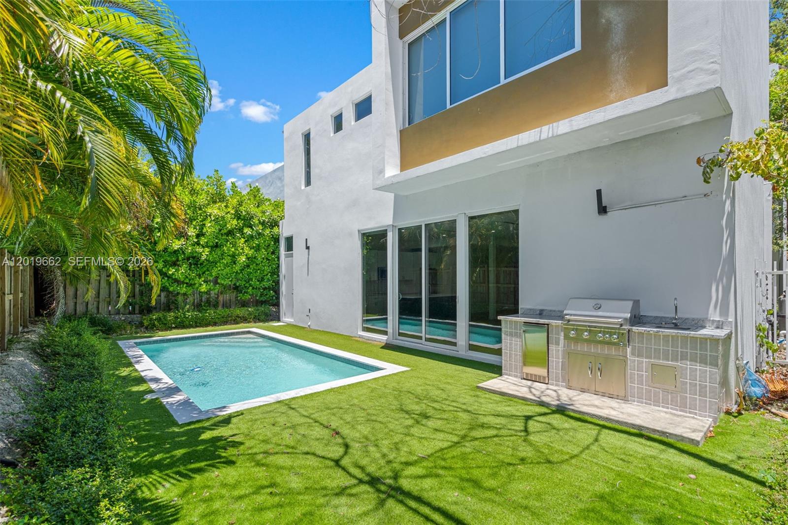 1816 SW 23rd St Miami, FL 33145