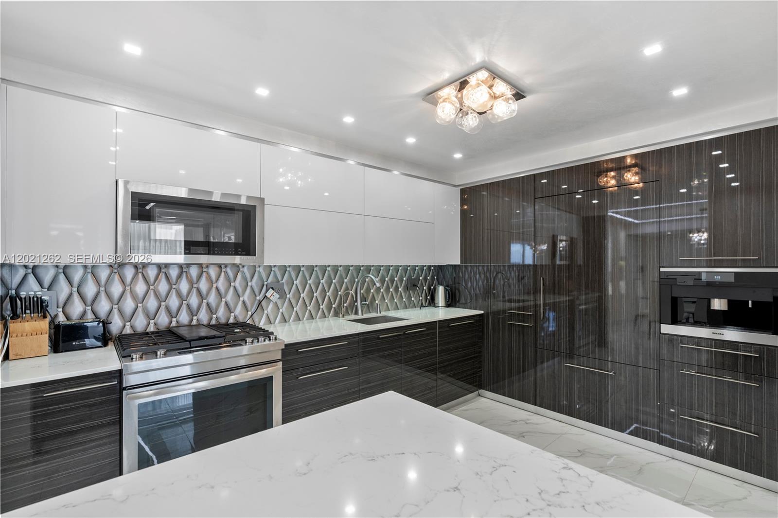2030 S Ocean Dr #2127 Hallandale Beach, FL 33009