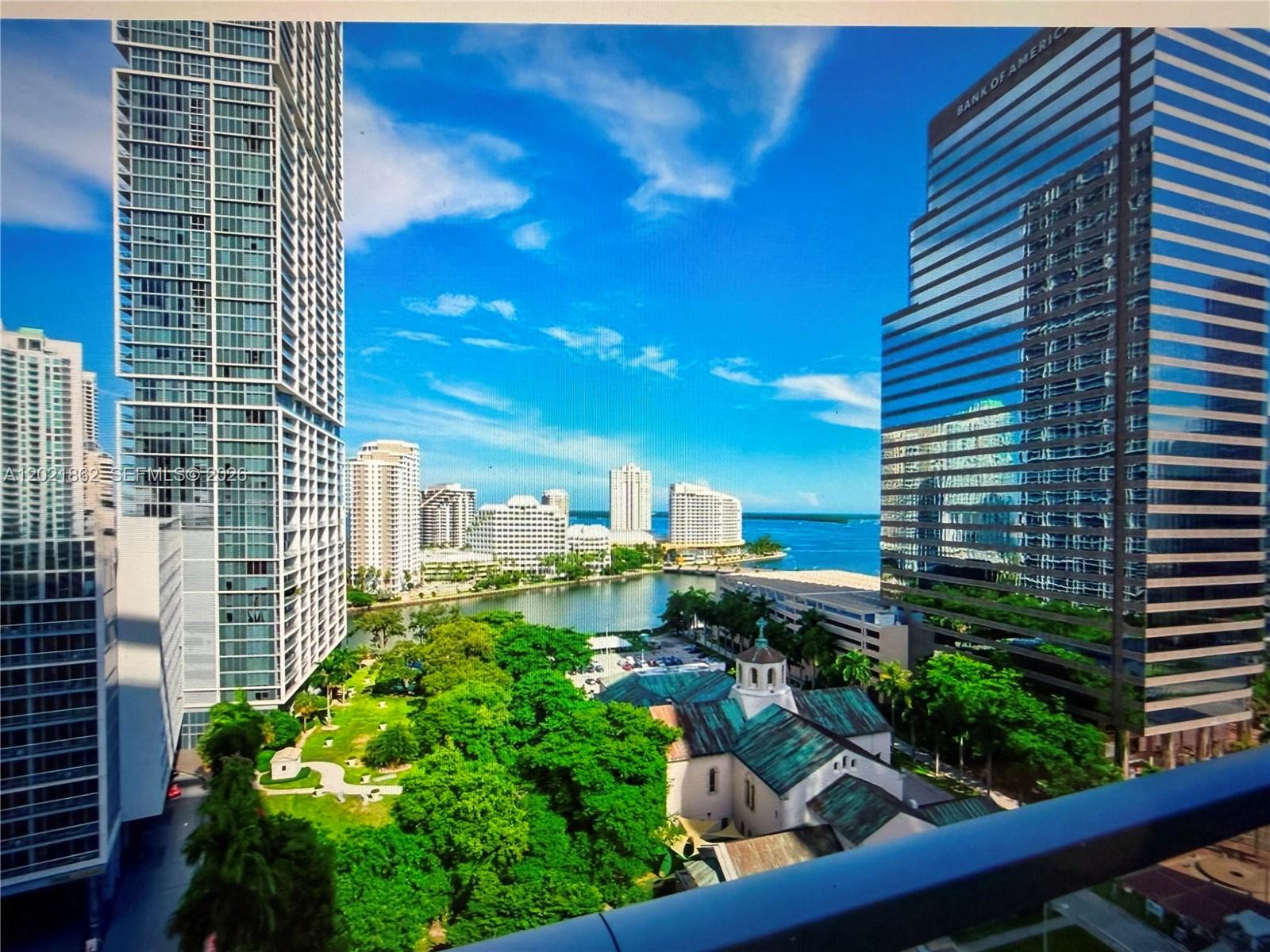 500 Brickell Ave #1600