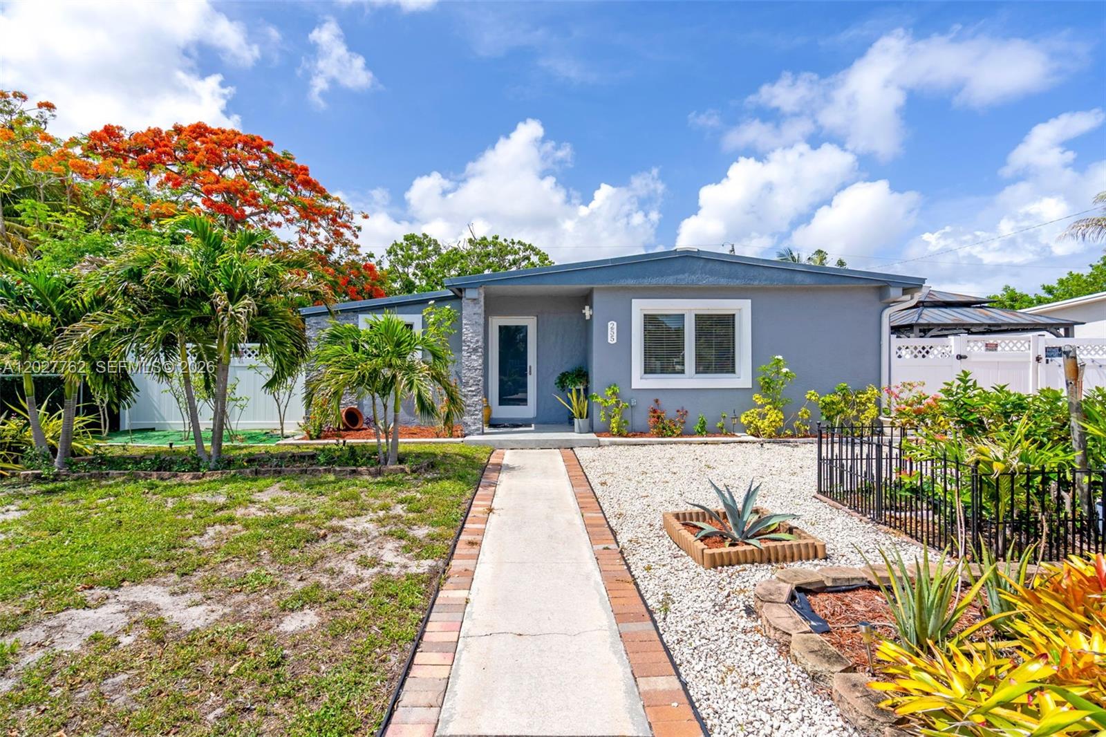 255 NE 41st Ct