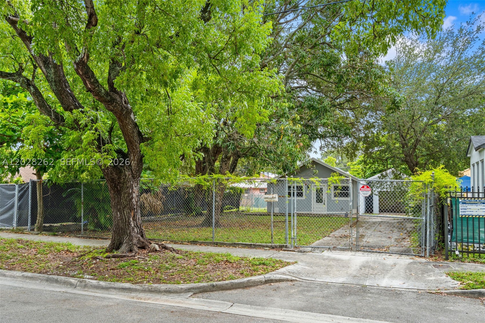 352 NW 41st St