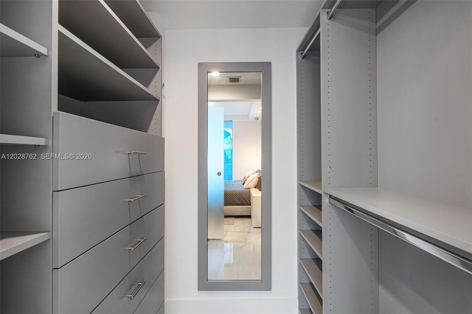 3801 Collins Ave #703 Miami Beach, FL 33140