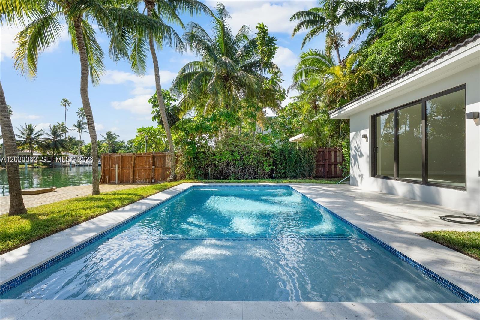 550 S Shore Dr Miami Beach, FL 33141