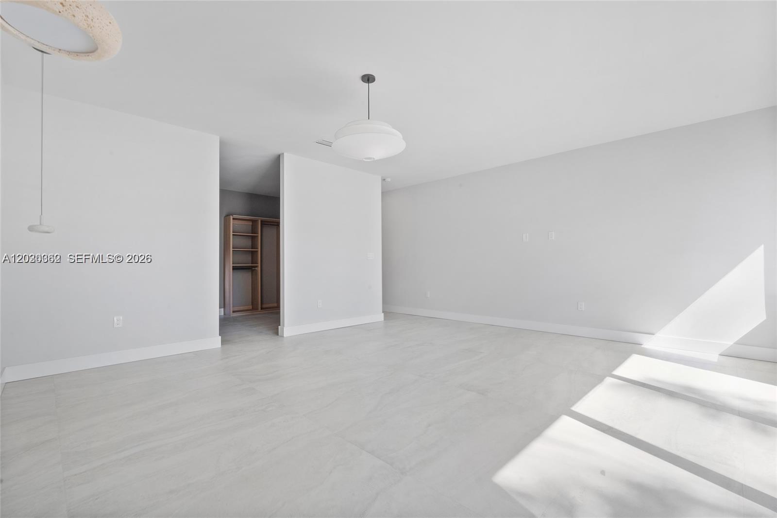 550 S Shore Dr Miami Beach, FL 33141