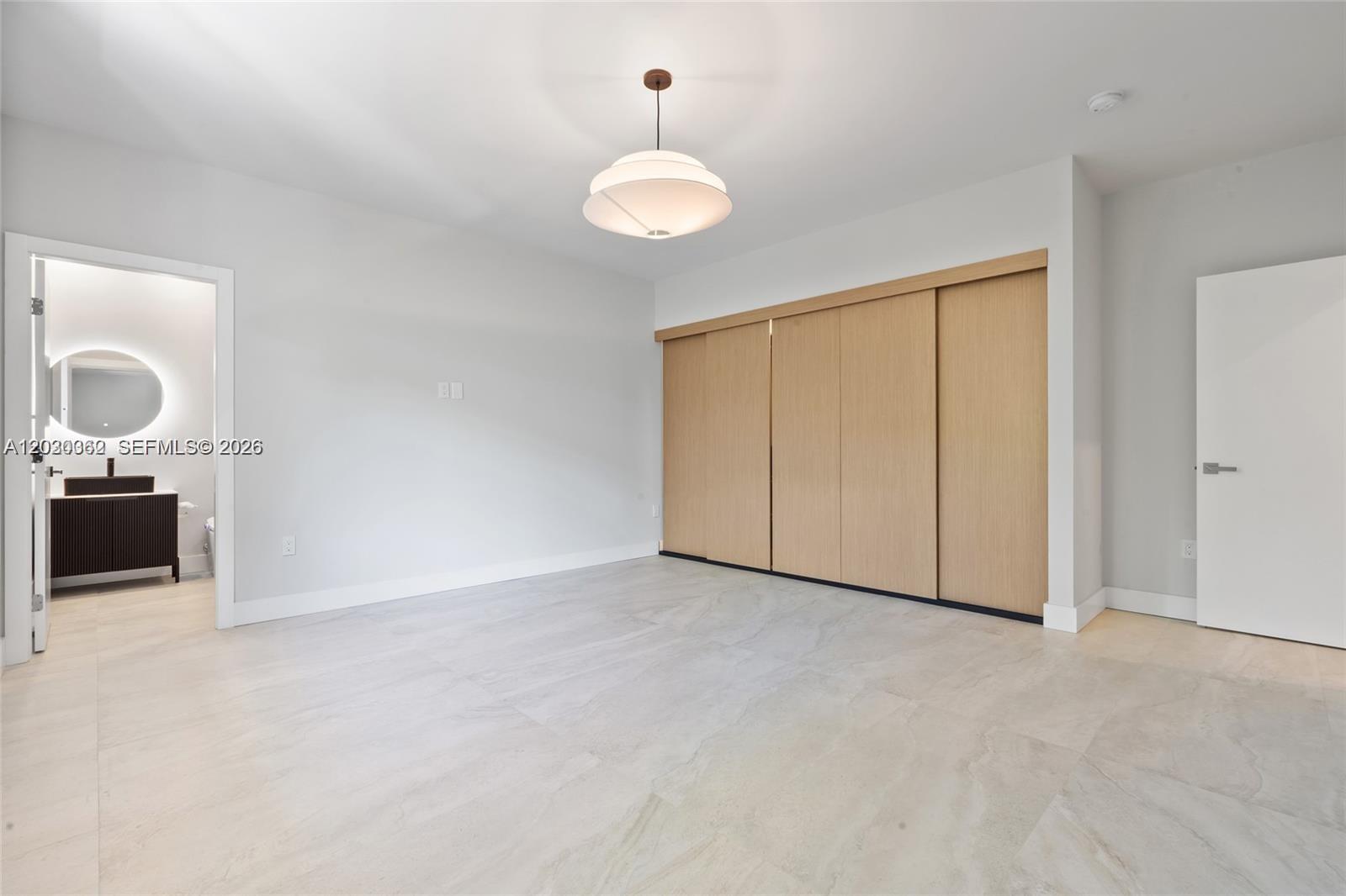 550 S Shore Dr Miami Beach, FL 33141