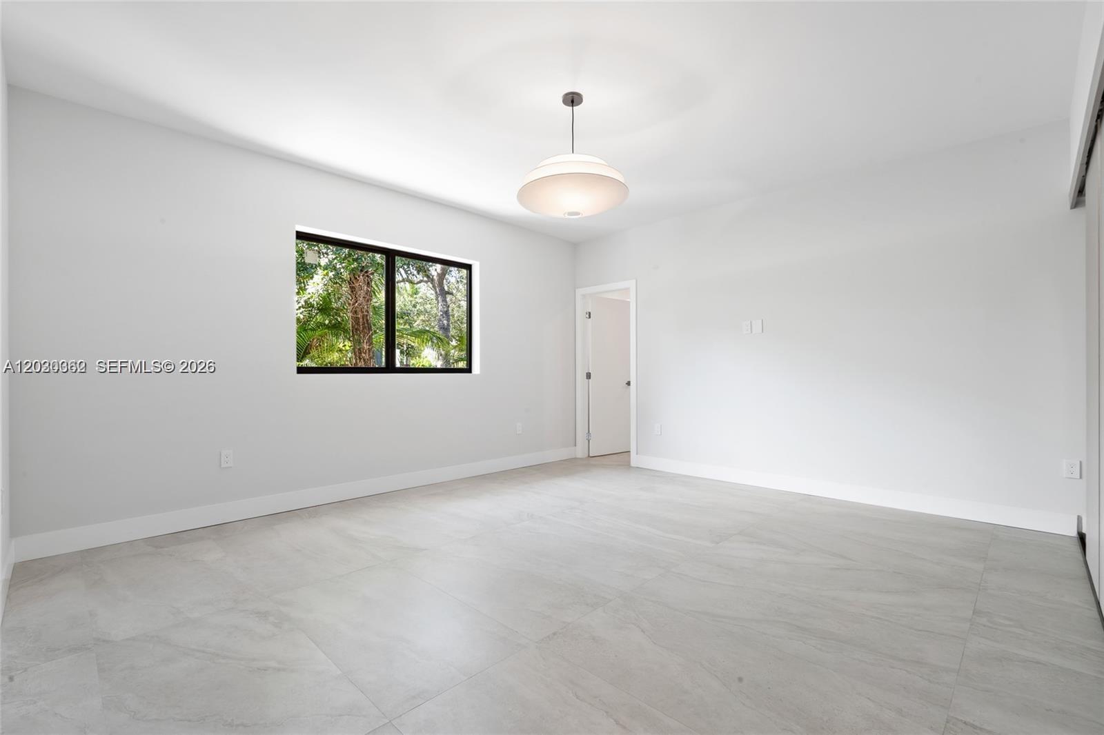 550 S Shore Dr Miami Beach, FL 33141